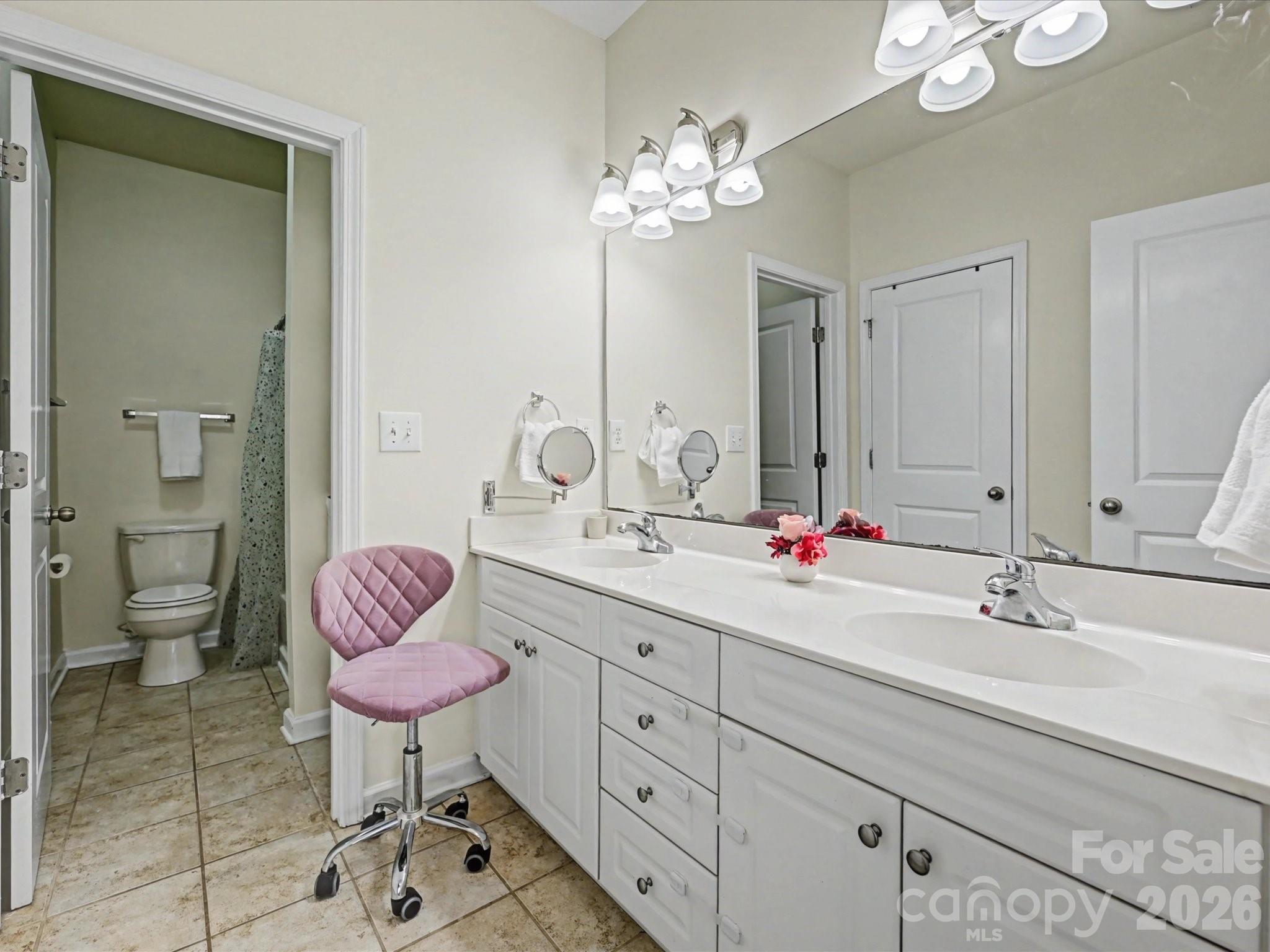 8421 Scotney Bluff Avenue Property Photo 19