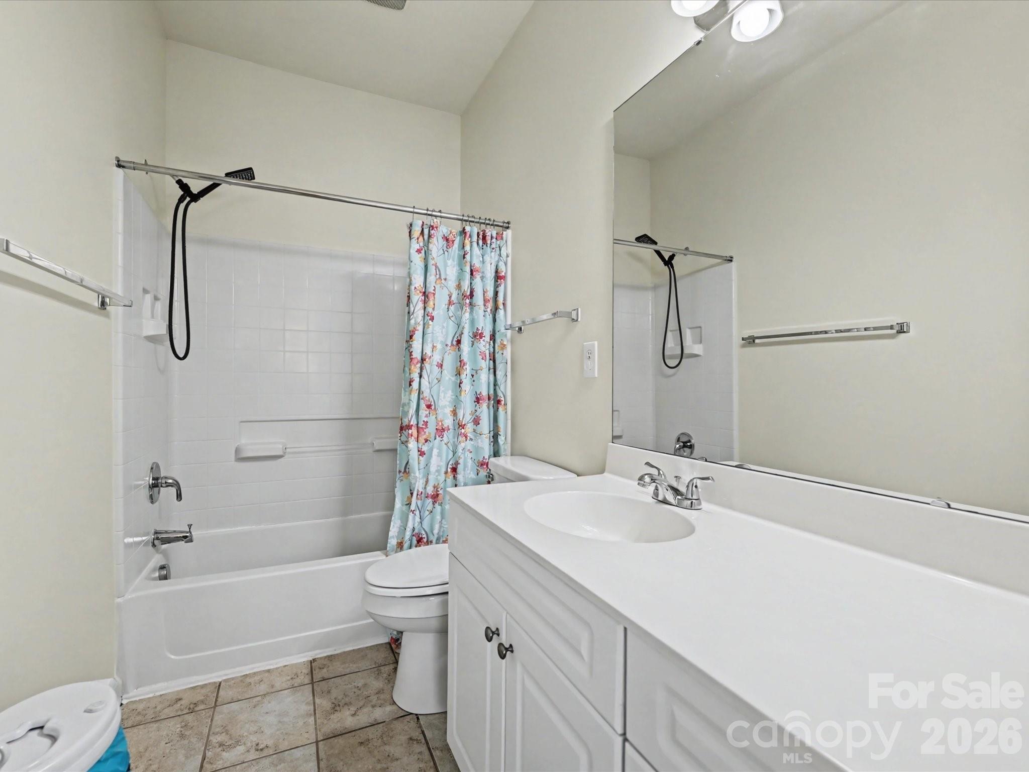 8421 Scotney Bluff Avenue Property Photo 23