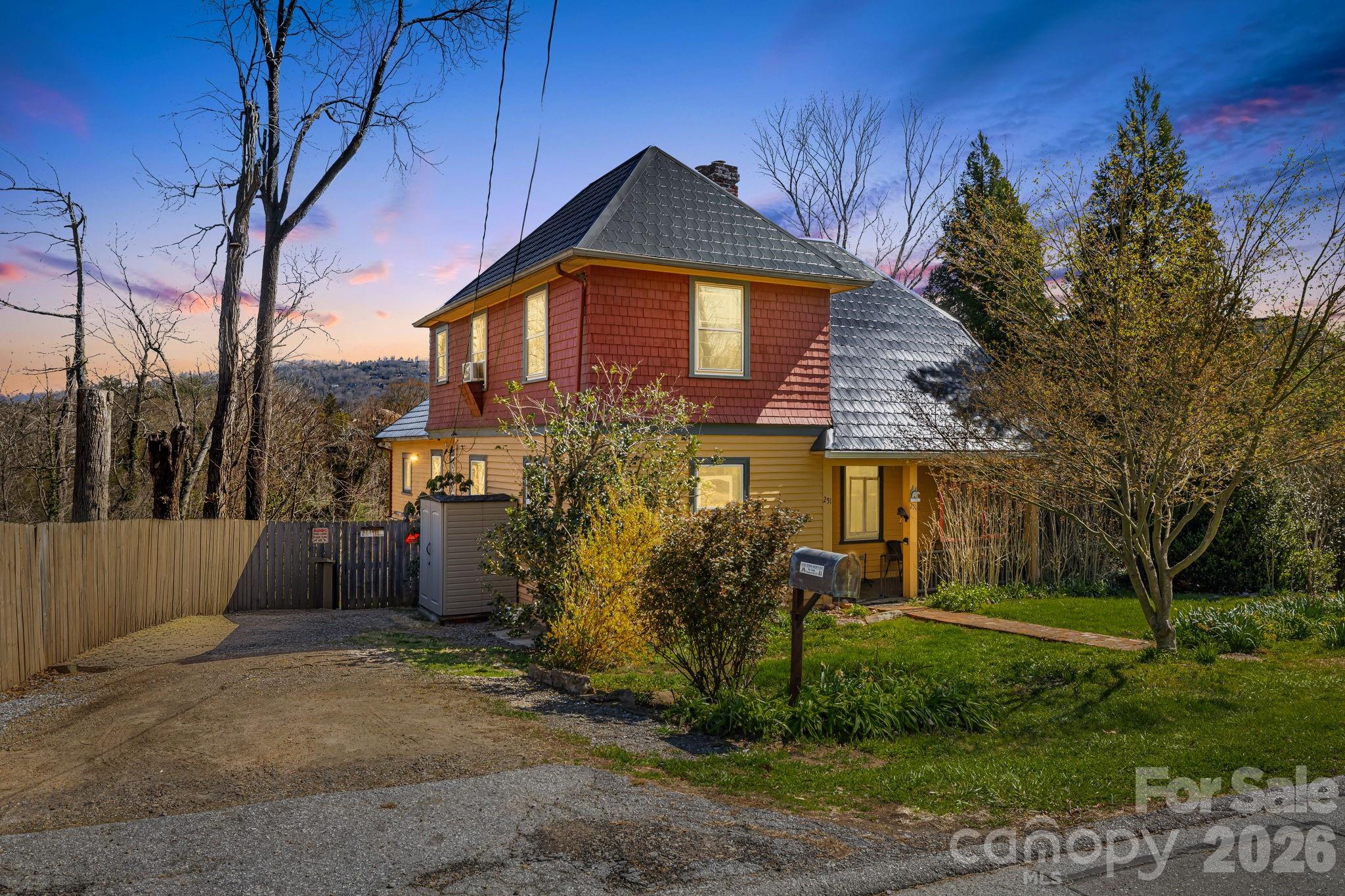 251 Flint Street Property Photo 1