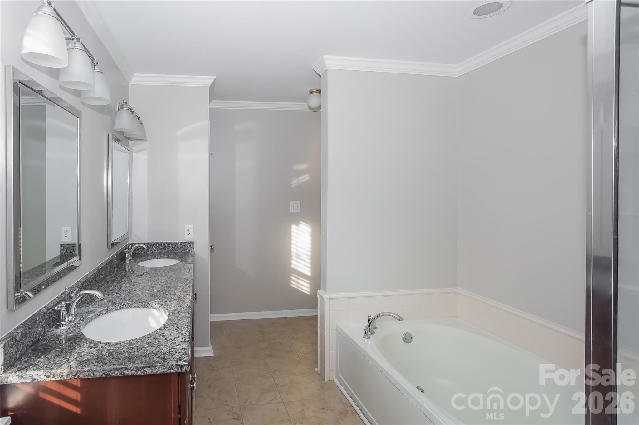 7300 Reynard Lane Property Photo 9