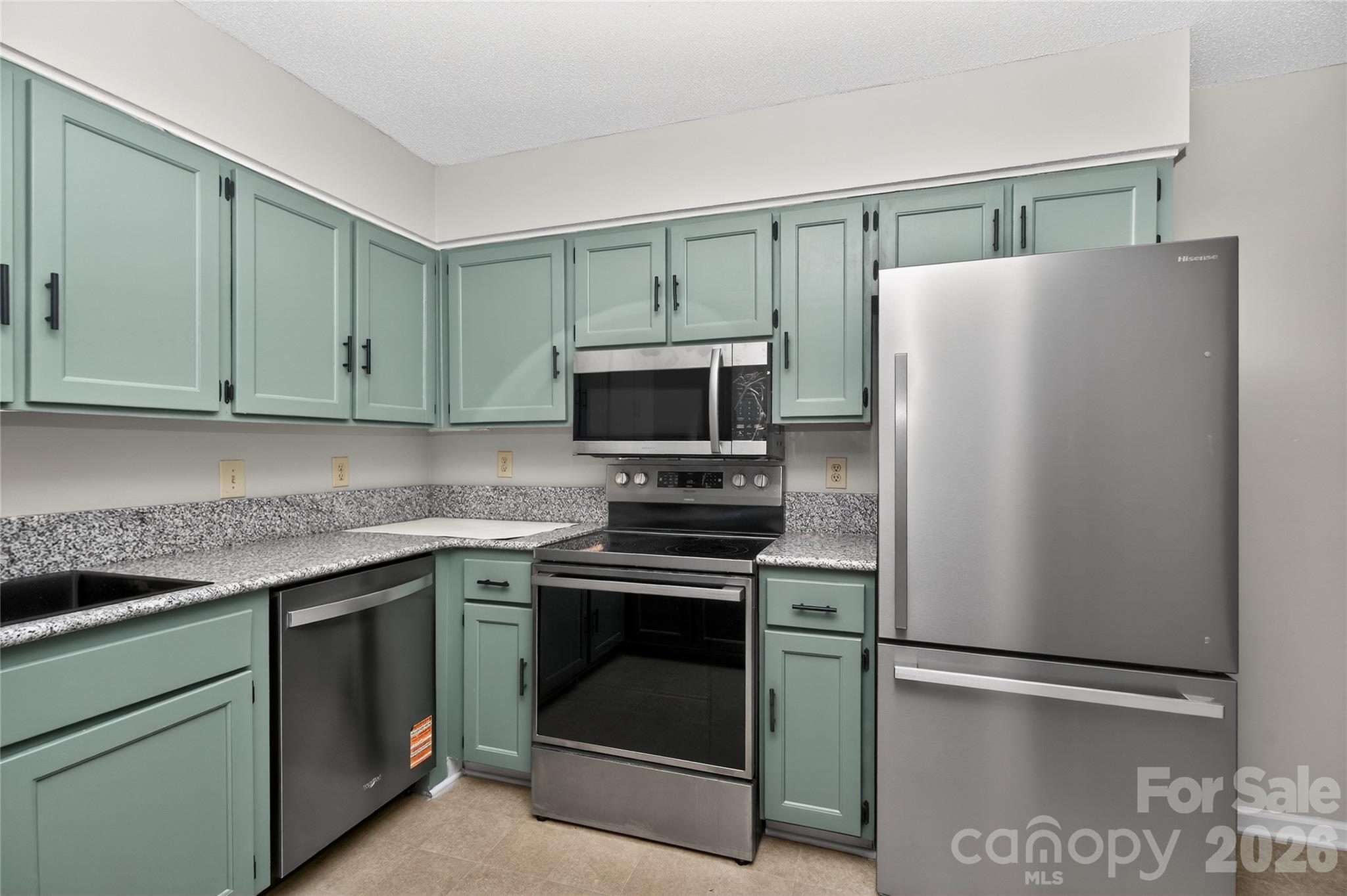 7302 Winery Lane Property Photo 2