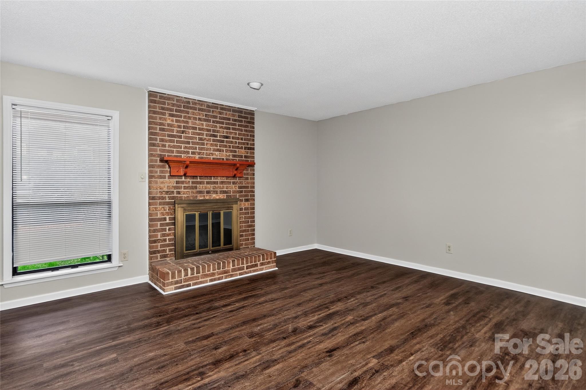 7302 Winery Lane Property Photo 5