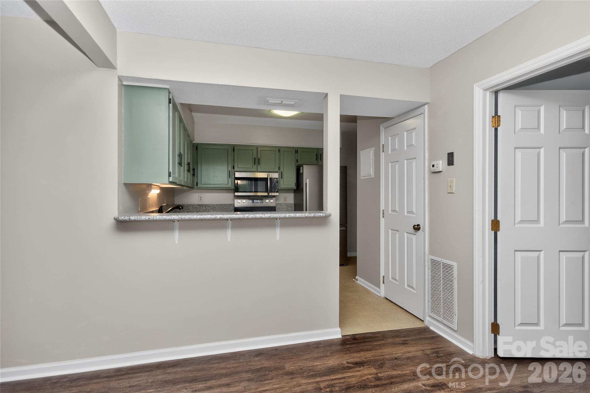 7302 Winery Lane Property Photo 9