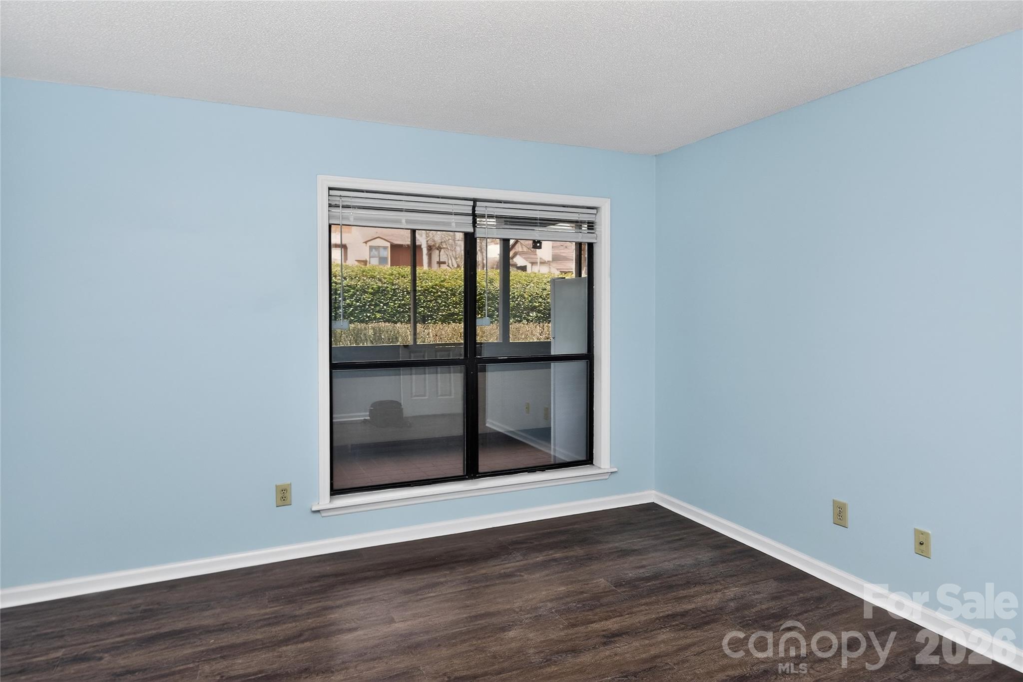 7302 Winery Lane Property Photo 10