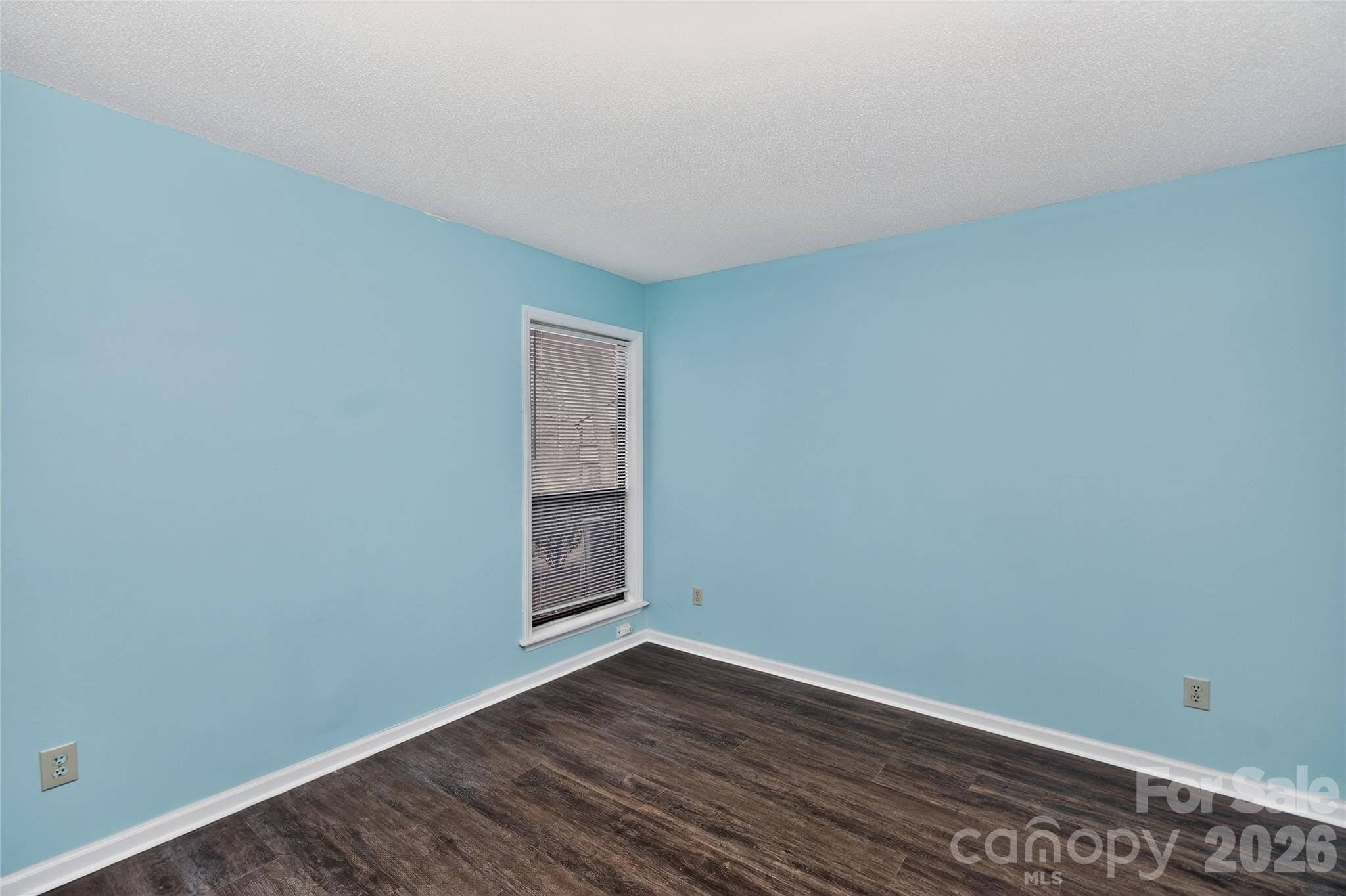 7302 Winery Lane Property Photo 11