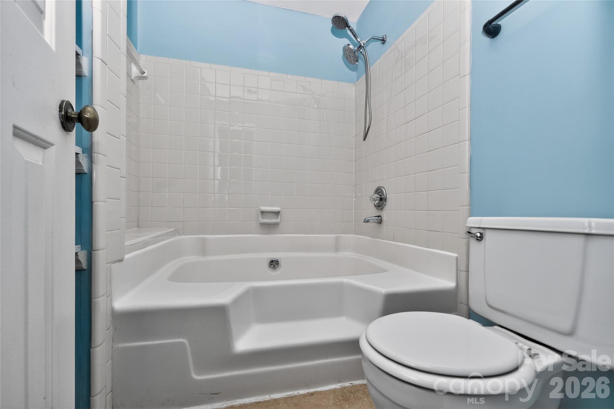 7302 Winery Lane Property Photo 13