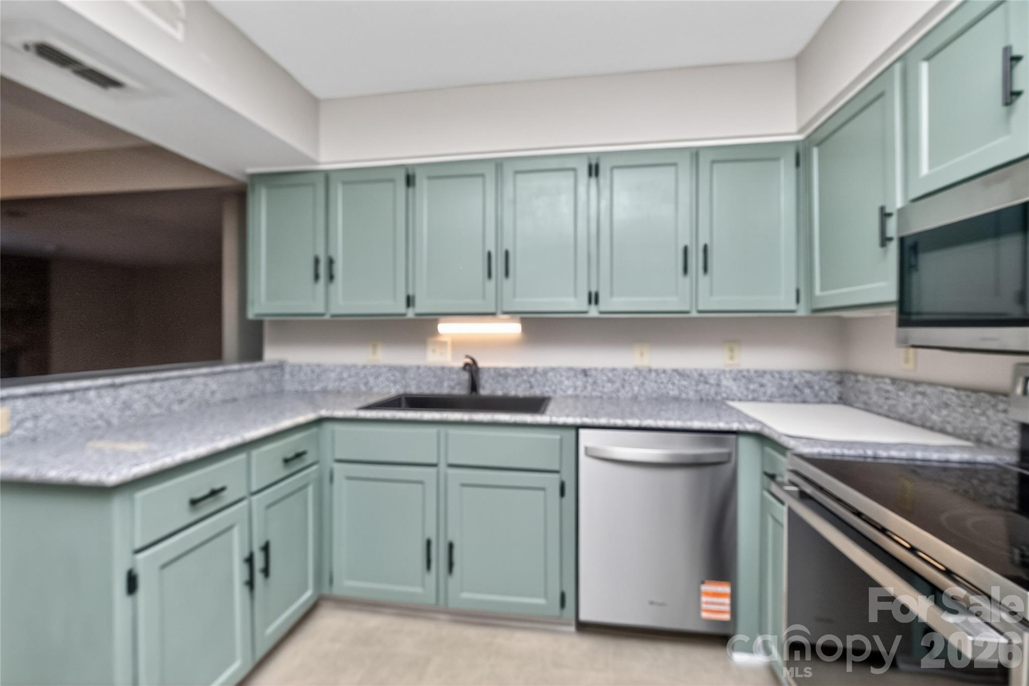 7302 Winery Lane Property Photo 14