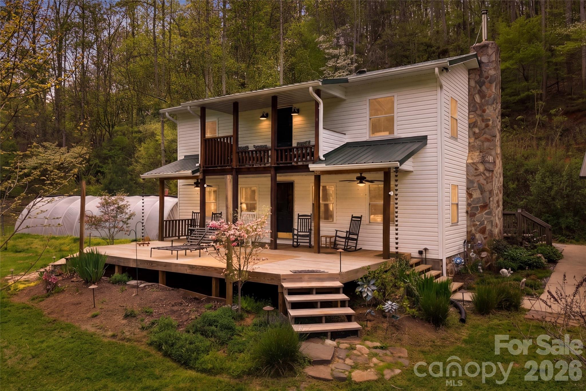 6470 Stone Mountain Road Property Photo 1