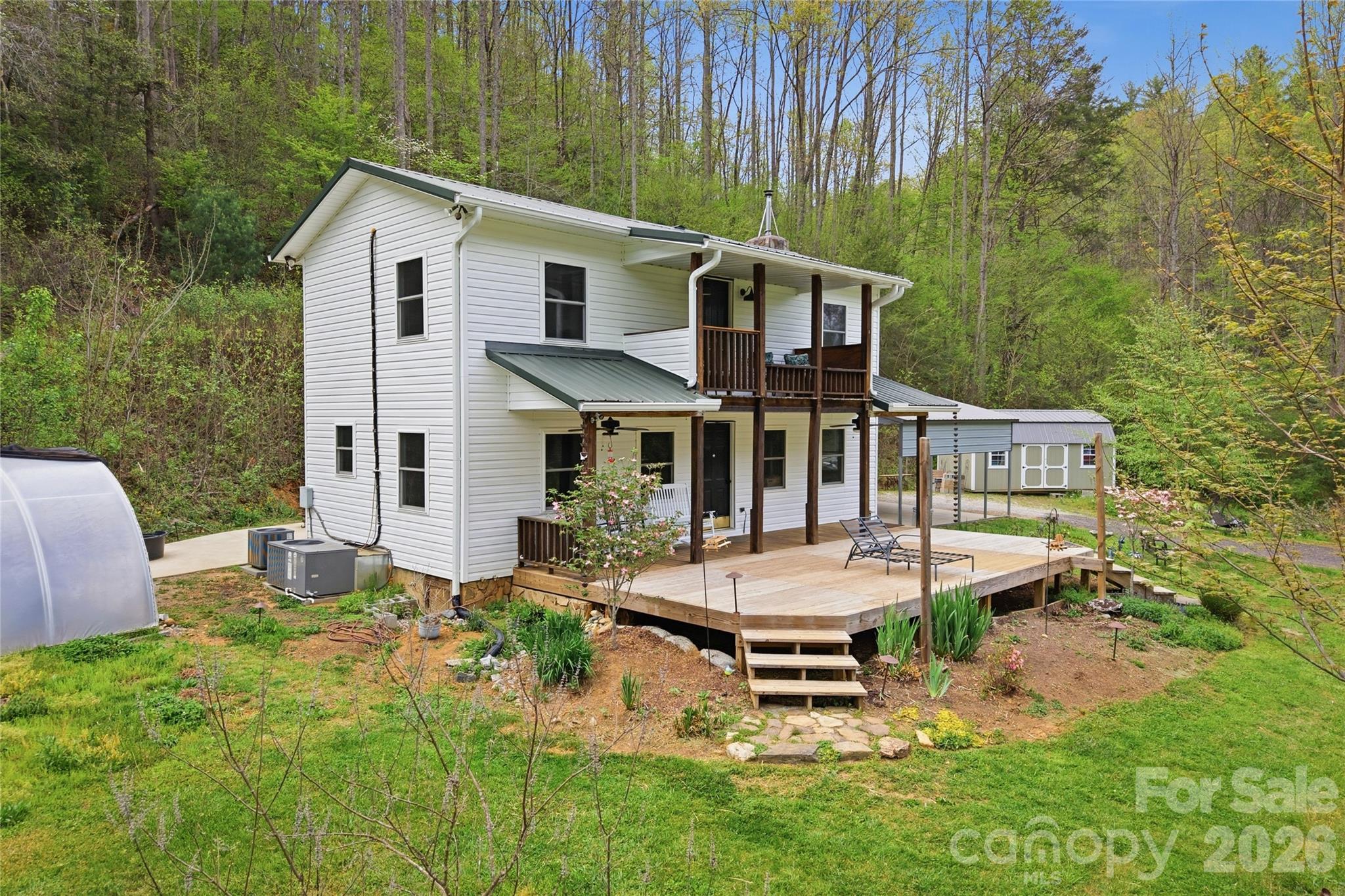 6470 Stone Mountain Road Property Photo 2