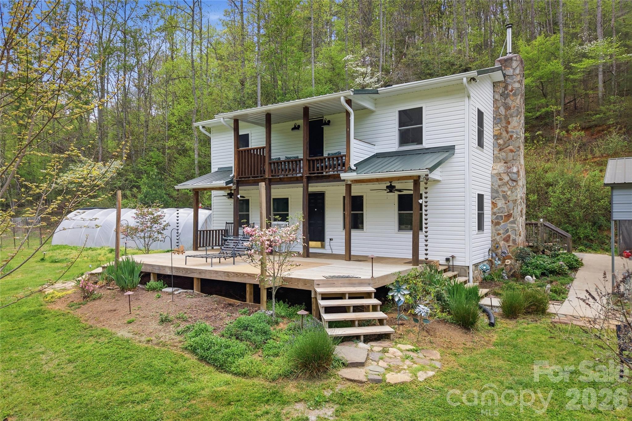 6470 Stone Mountain Road Property Photo 4
