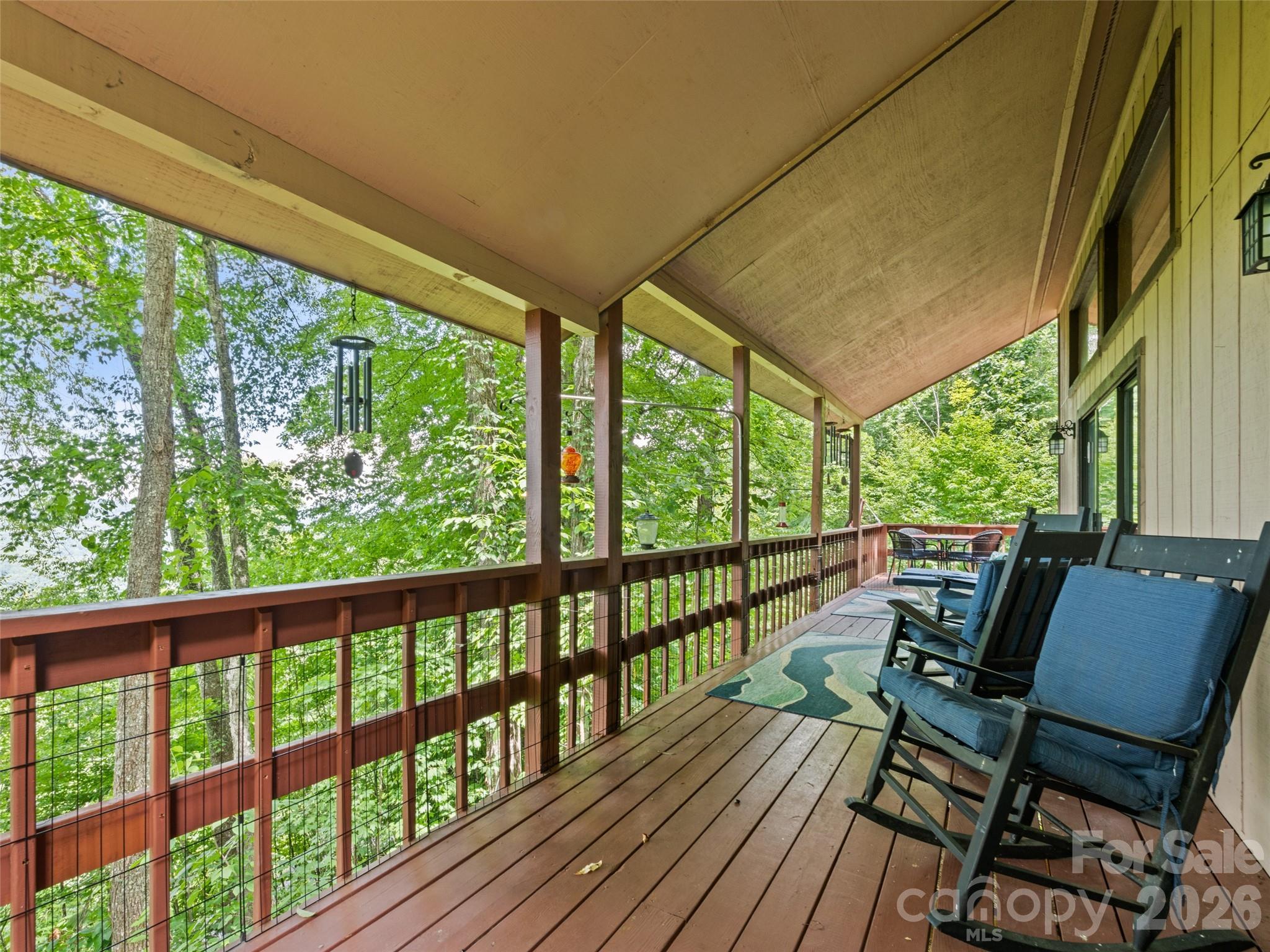 1672 Summit Drive Property Photo 13