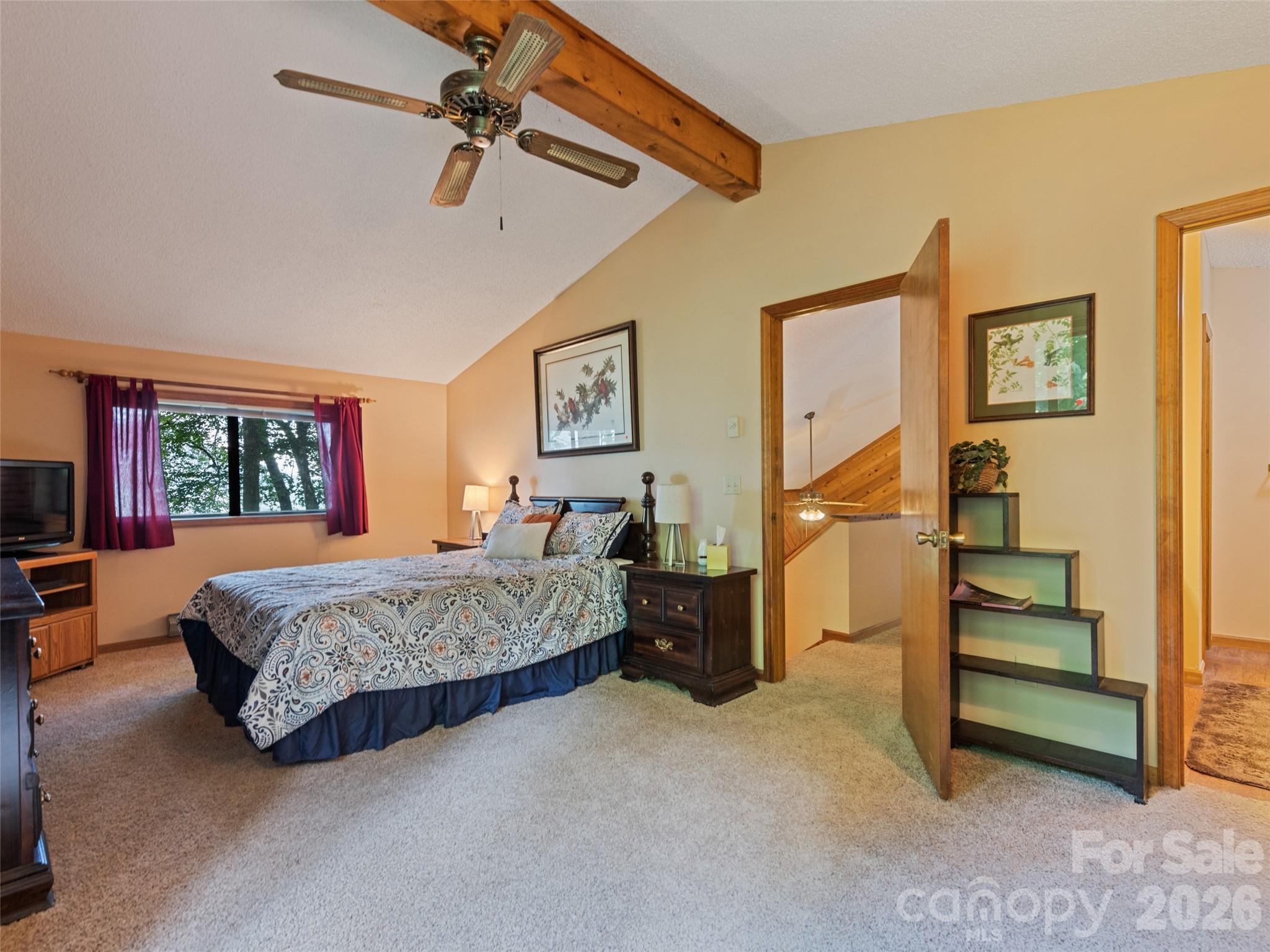 1672 Summit Drive Property Photo 31