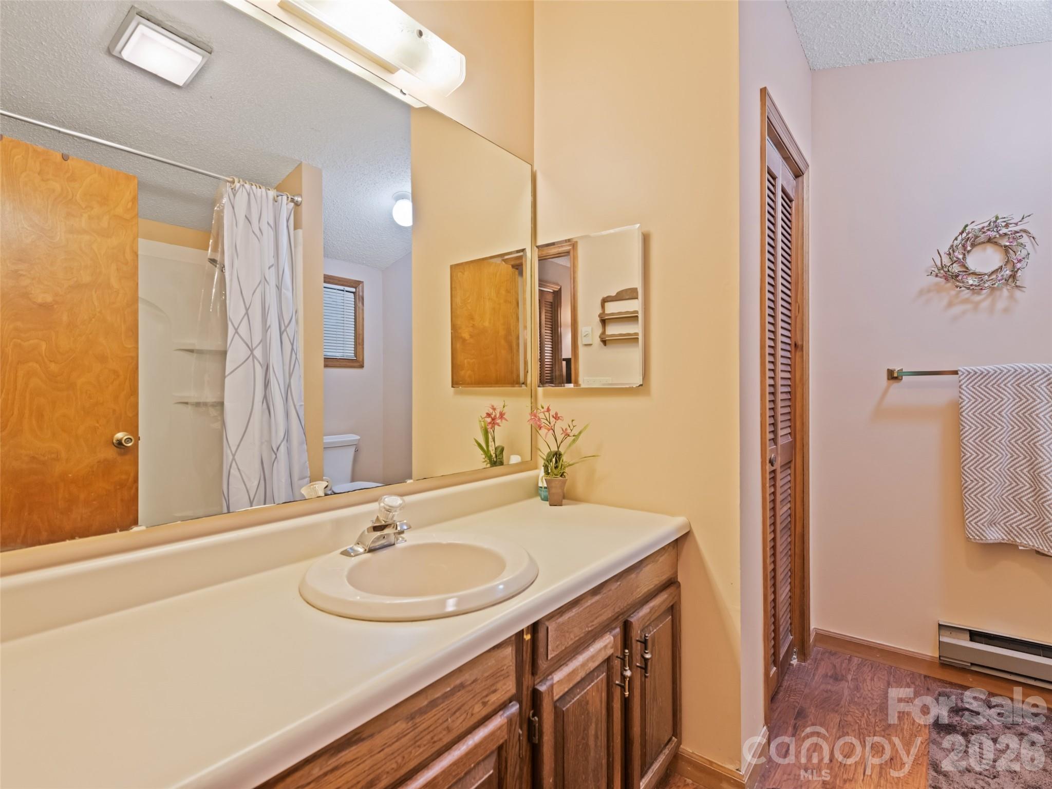 1672 Summit Drive Property Photo 33