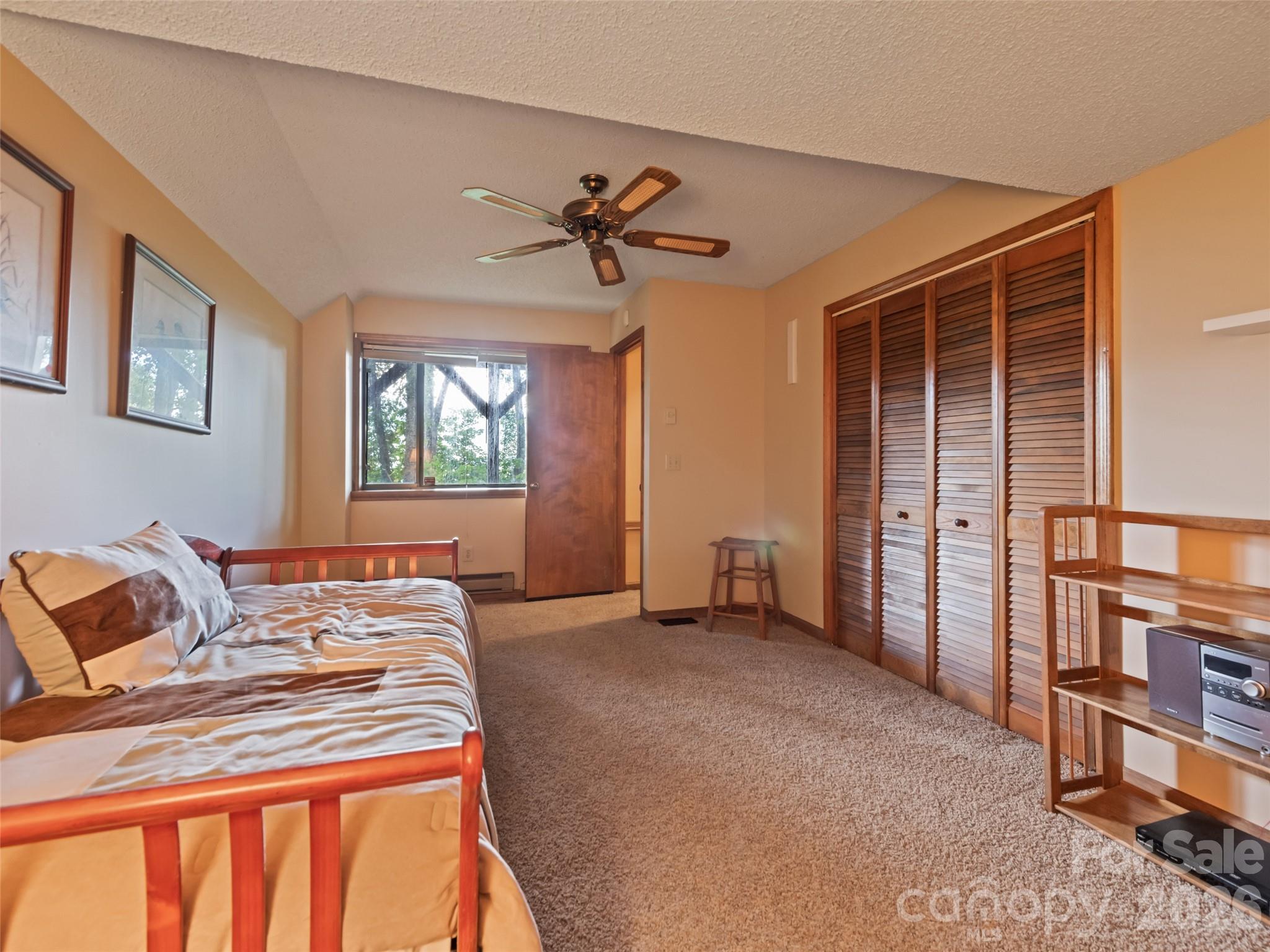 1672 Summit Drive Property Photo 35