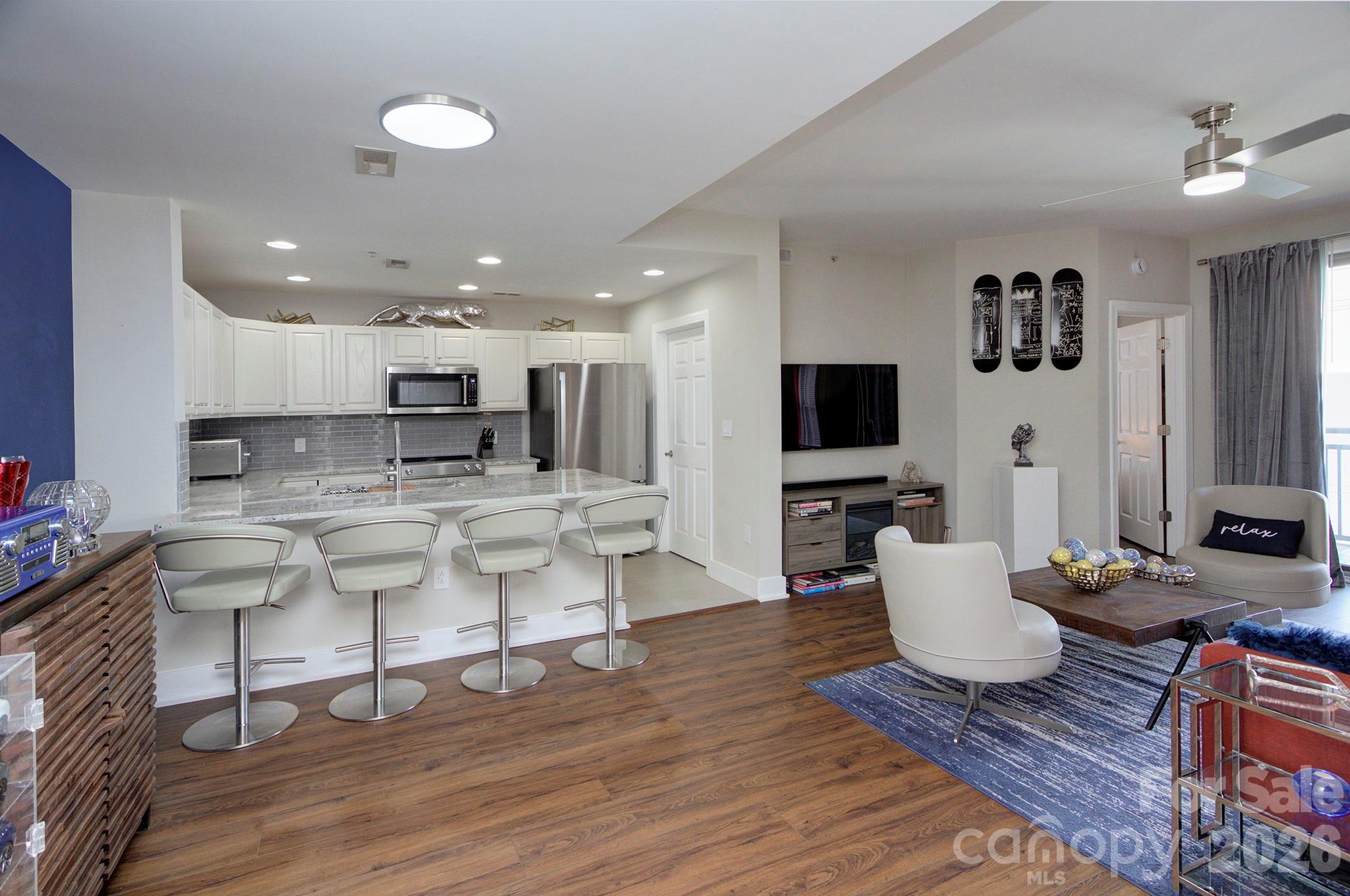 718 W Trade Street 604 Property Photo 11