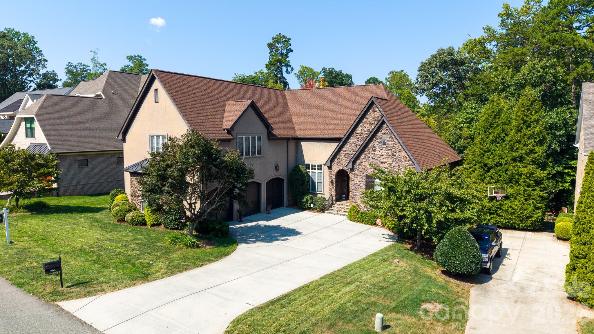 295 Bent Tree Drive Property Photo 1