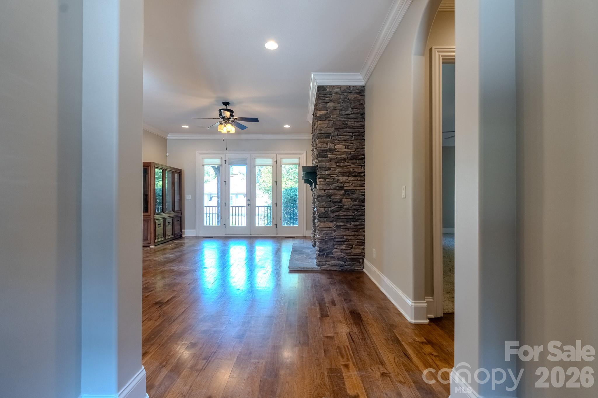 295 Bent Tree Drive Property Photo 3