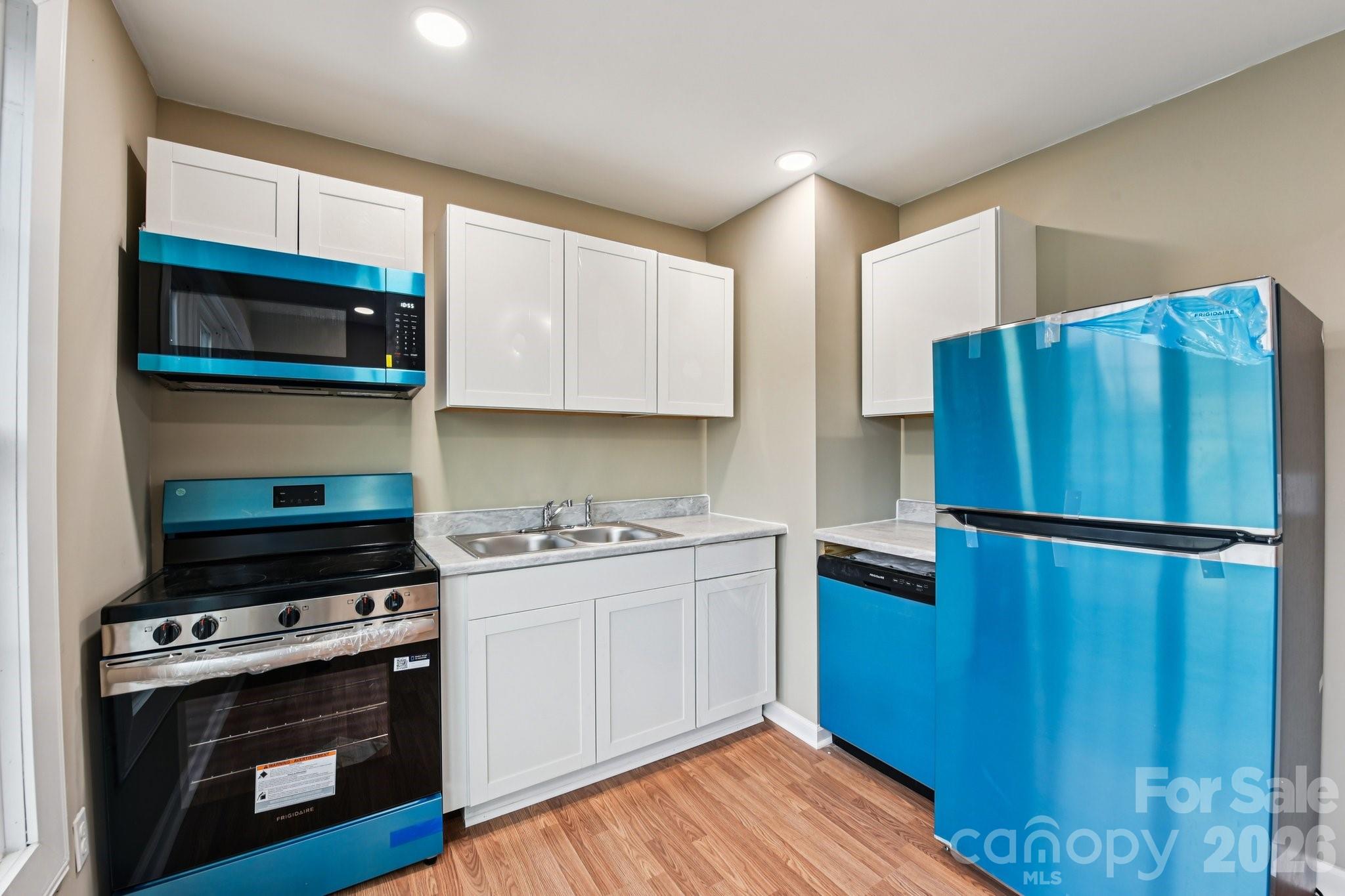 209 W Marsh Street Property Photo 11