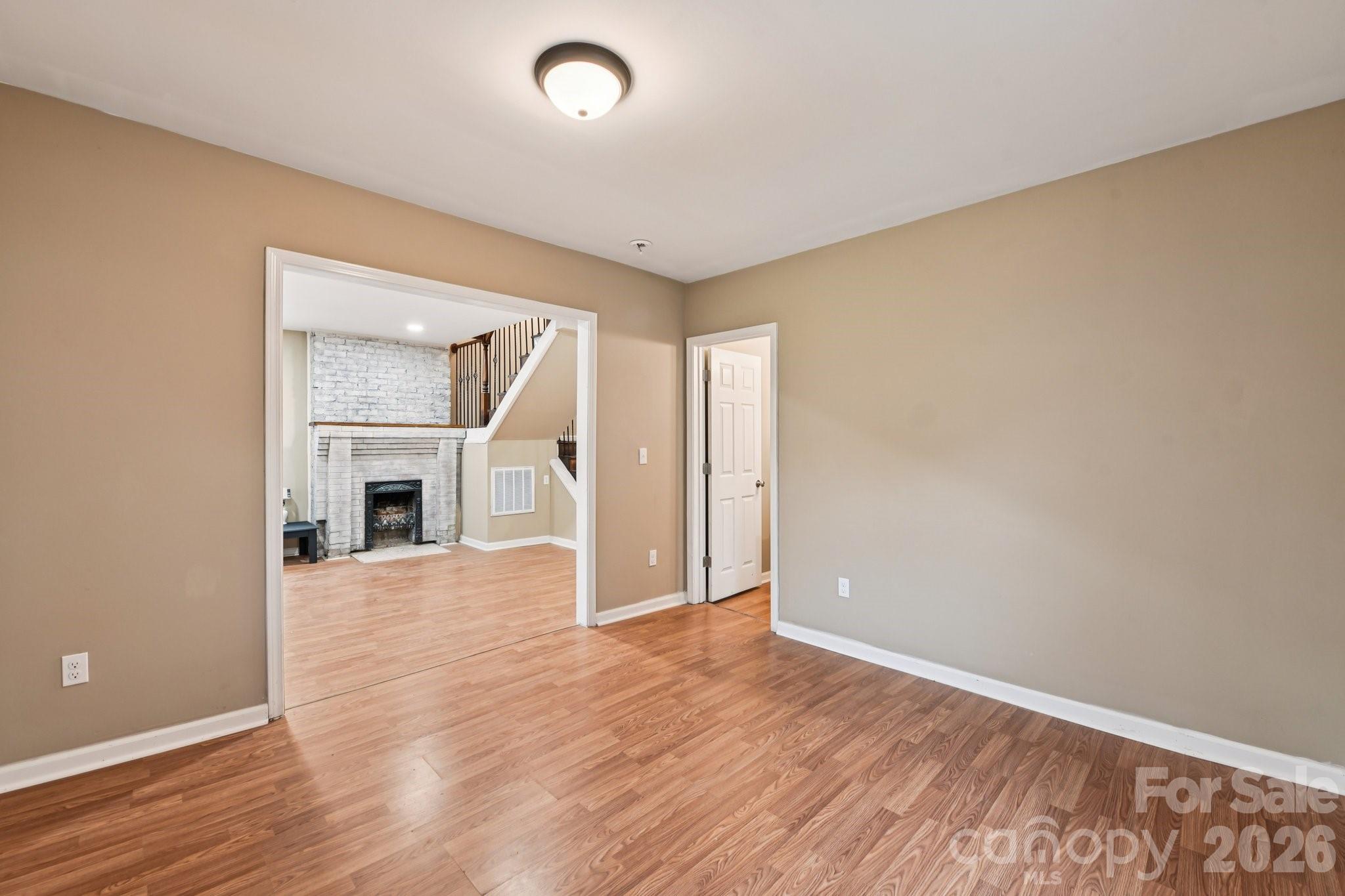 209 W Marsh Street Property Photo 13