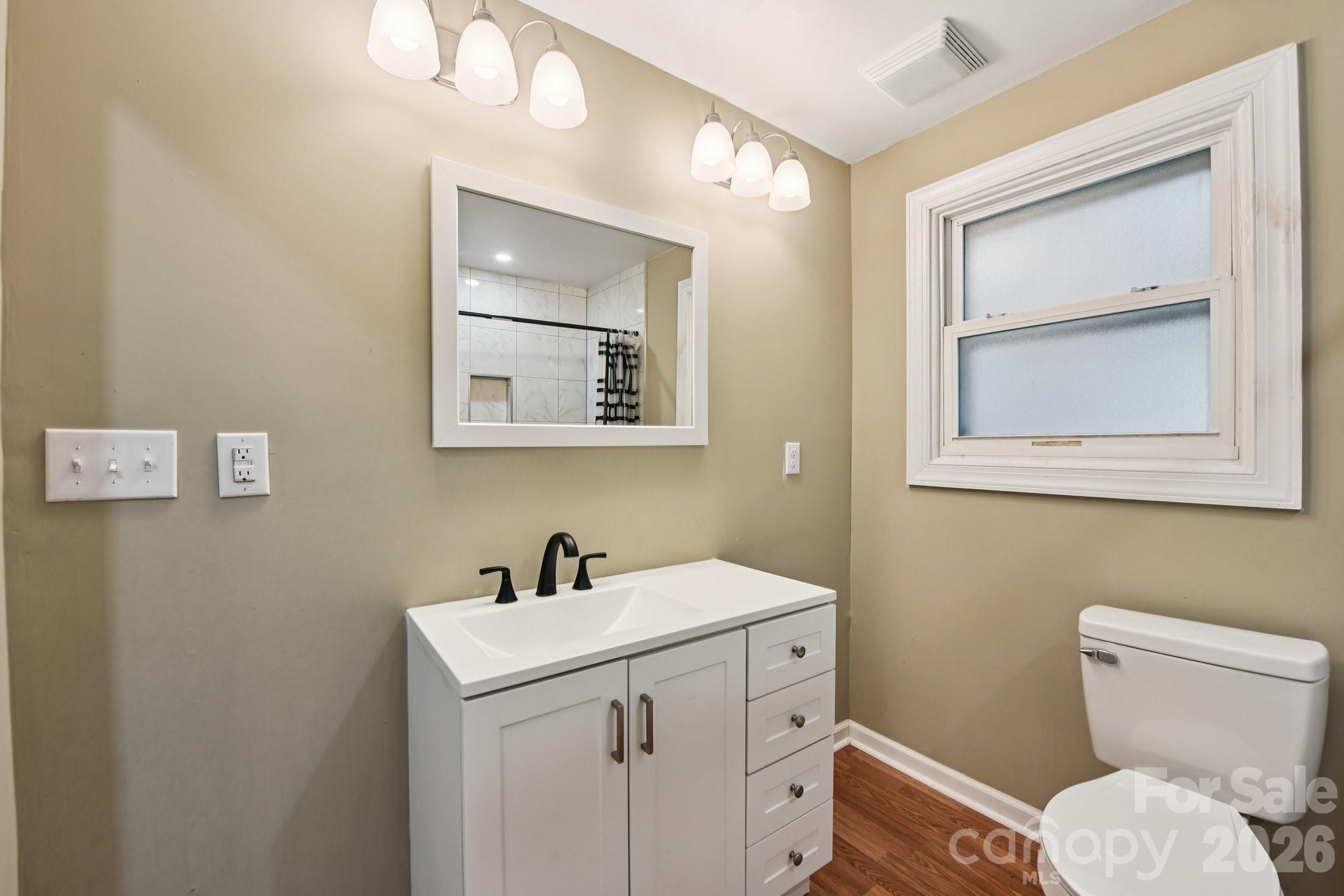 209 W Marsh Street Property Photo 19