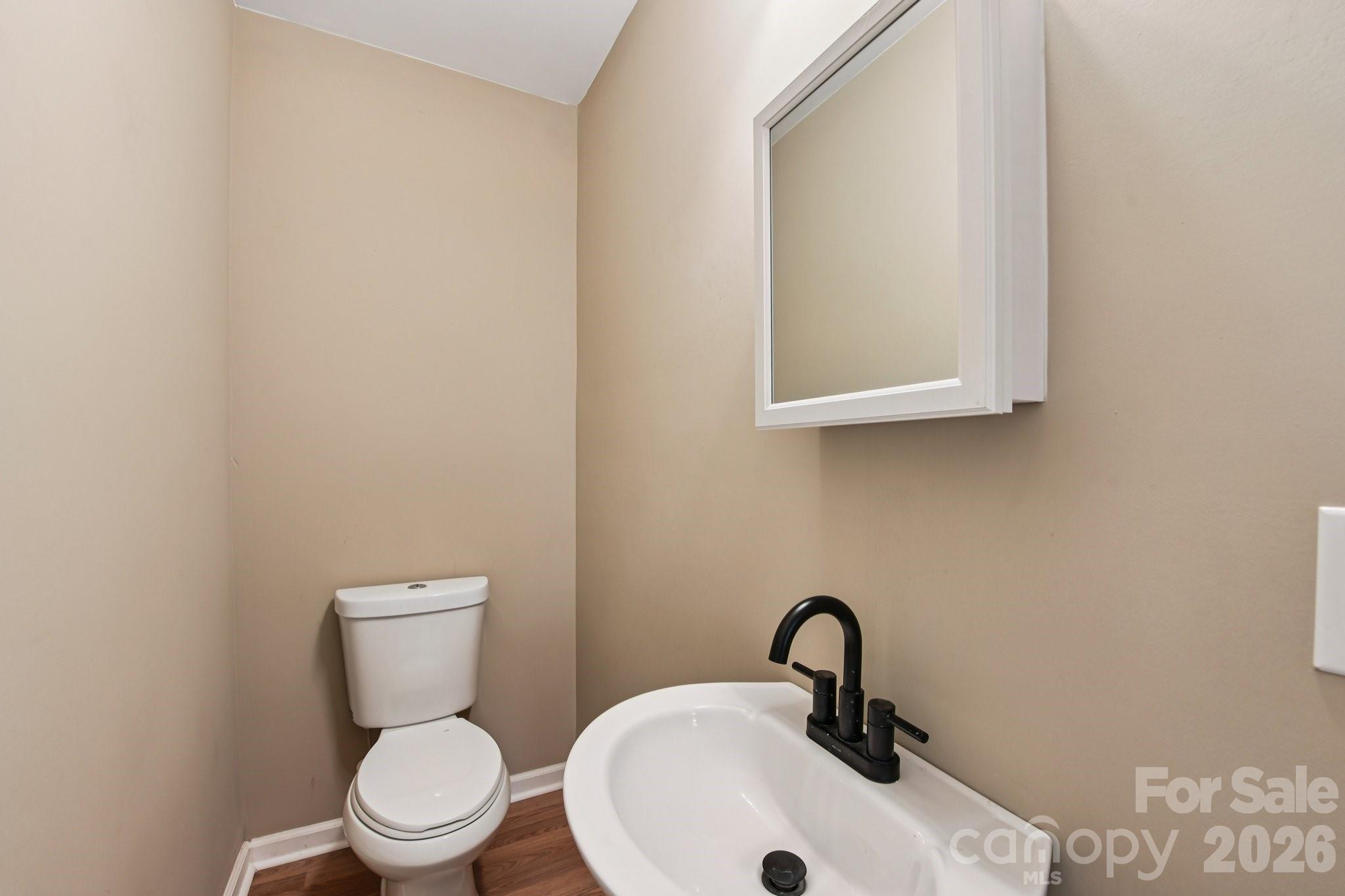 209 W Marsh Street Property Photo 25