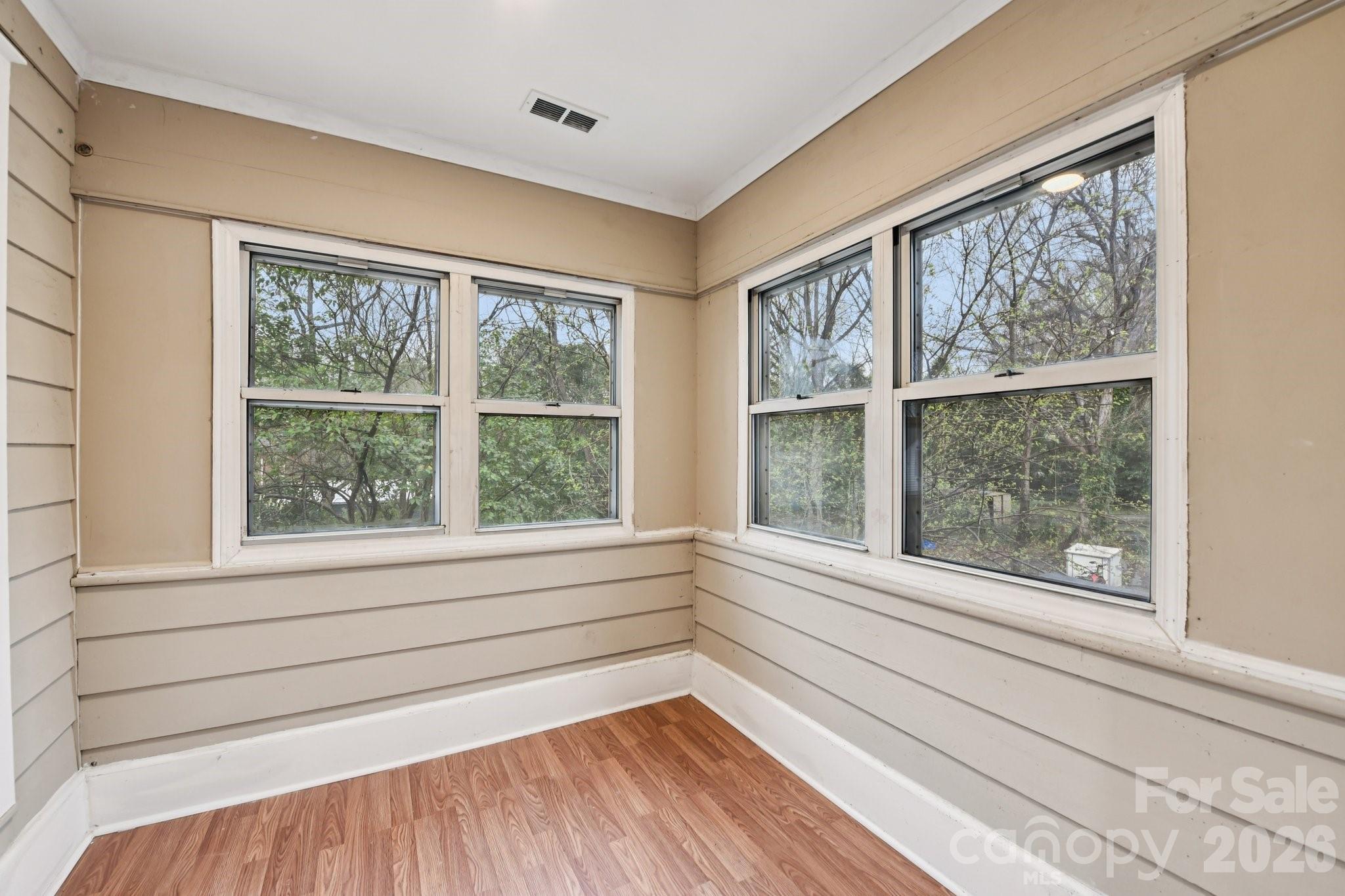 209 W Marsh Street Property Photo 30