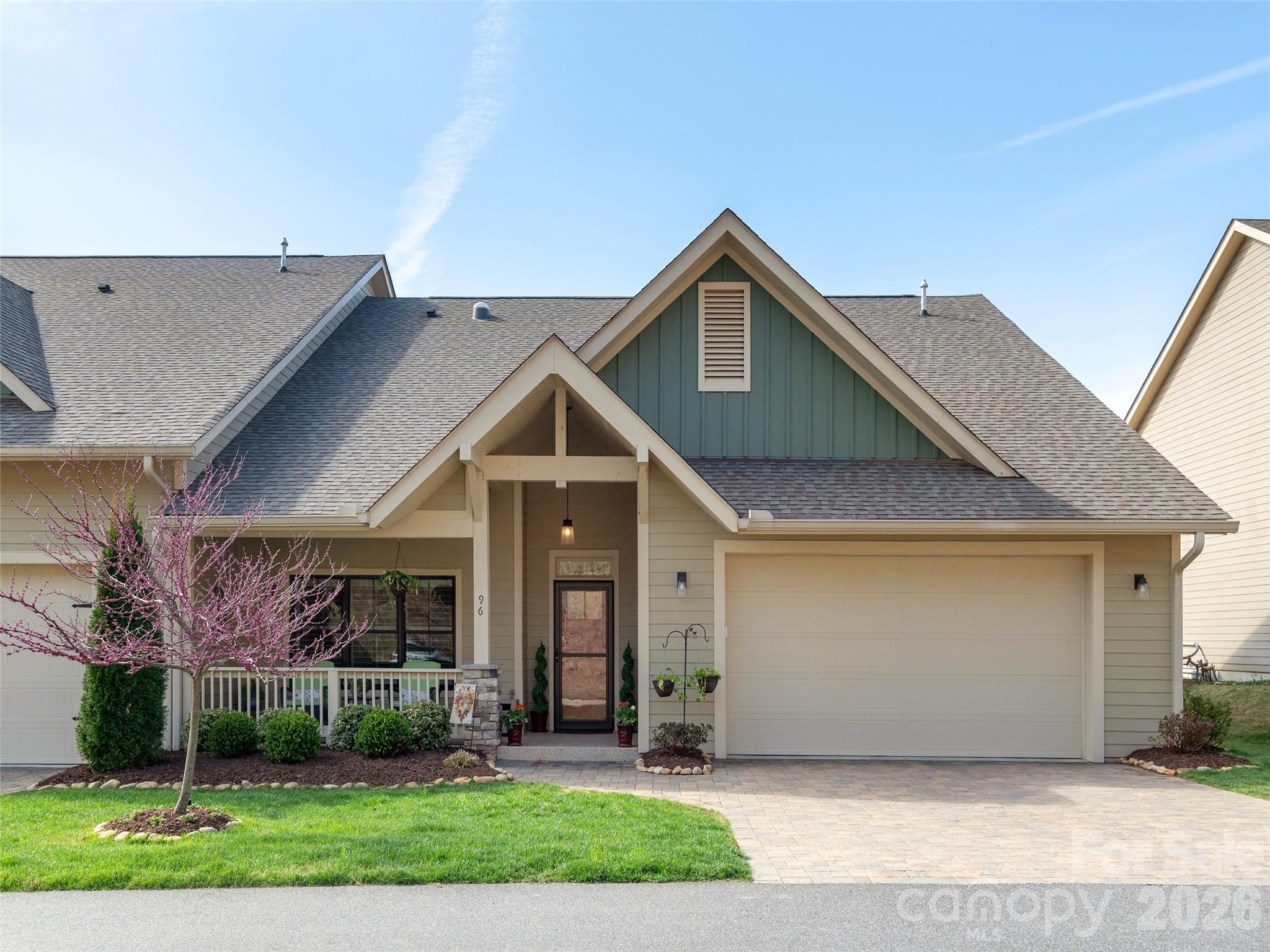 96 Copper Creek Lane Property Photo 3