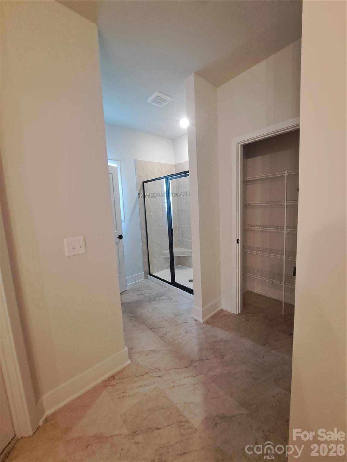 1075 Kildare Drive 66 Property Photo 14