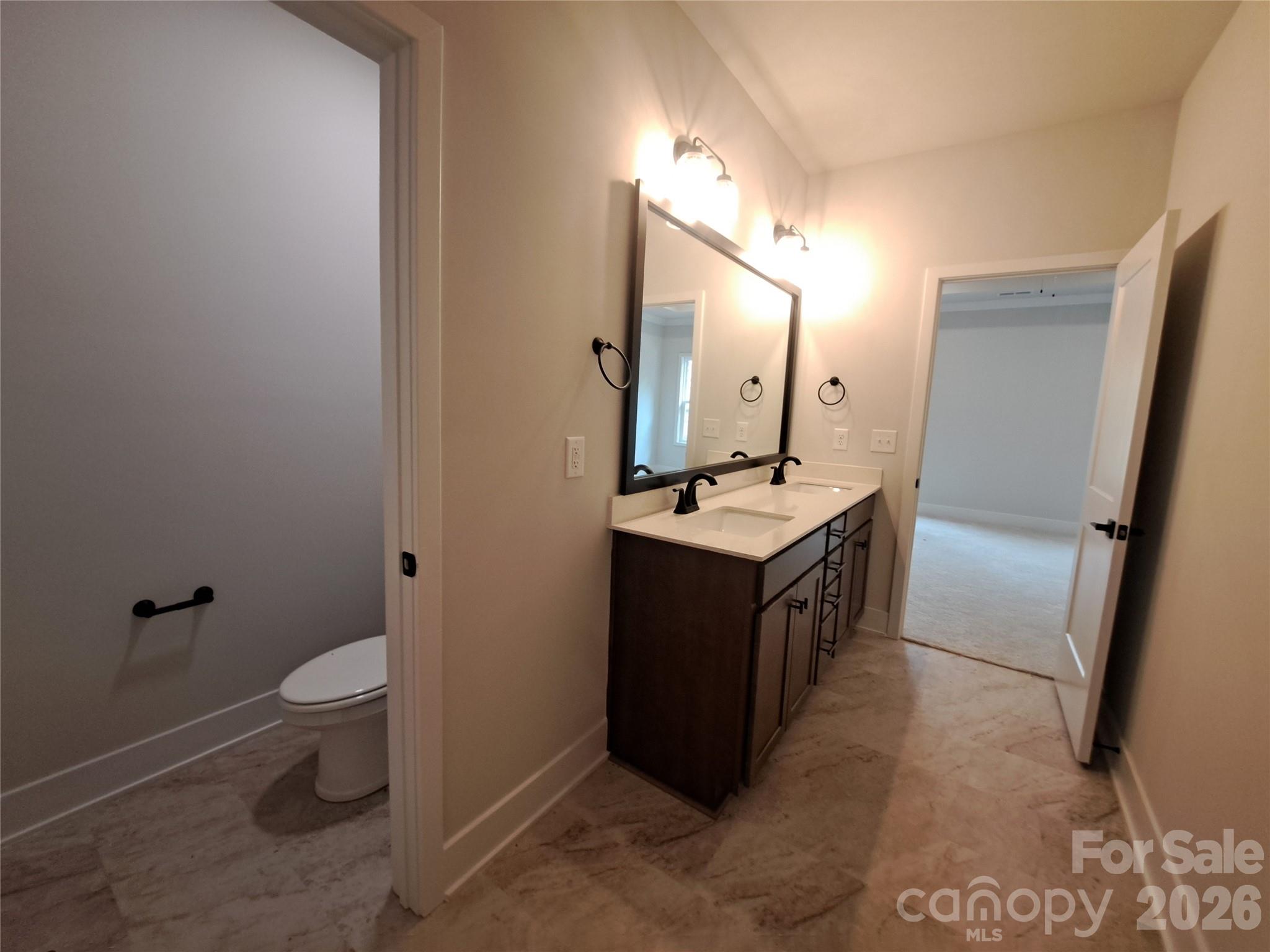 1075 Kildare Drive 66 Property Photo 16