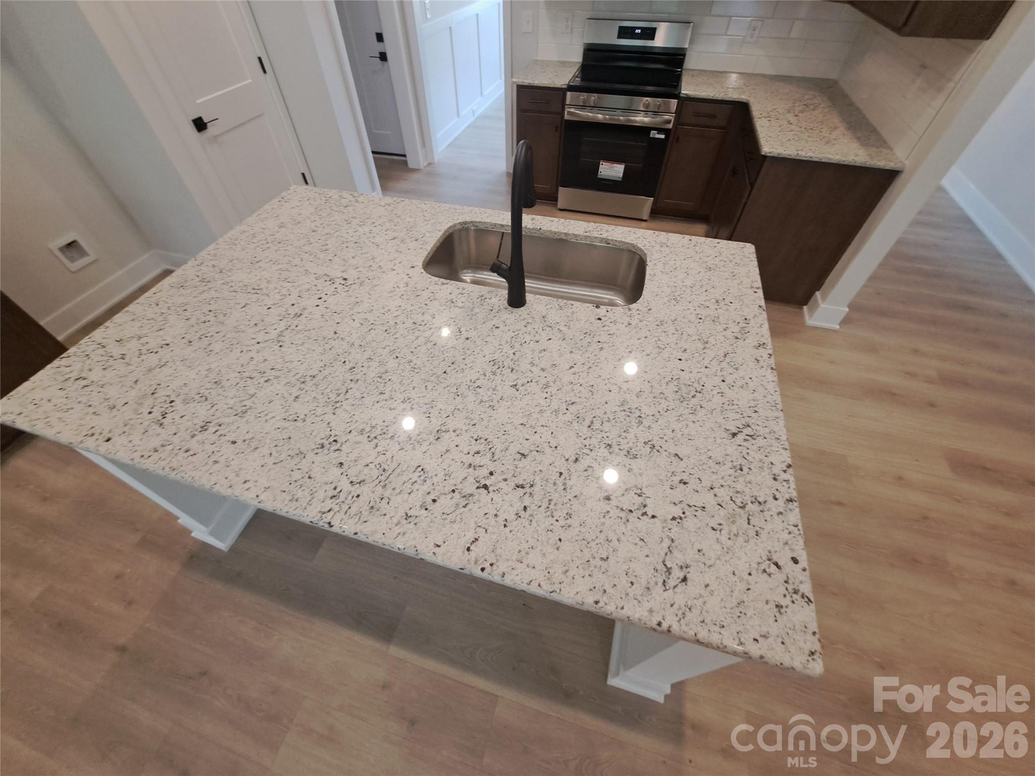 1075 Kildare Drive 66 Property Photo 17