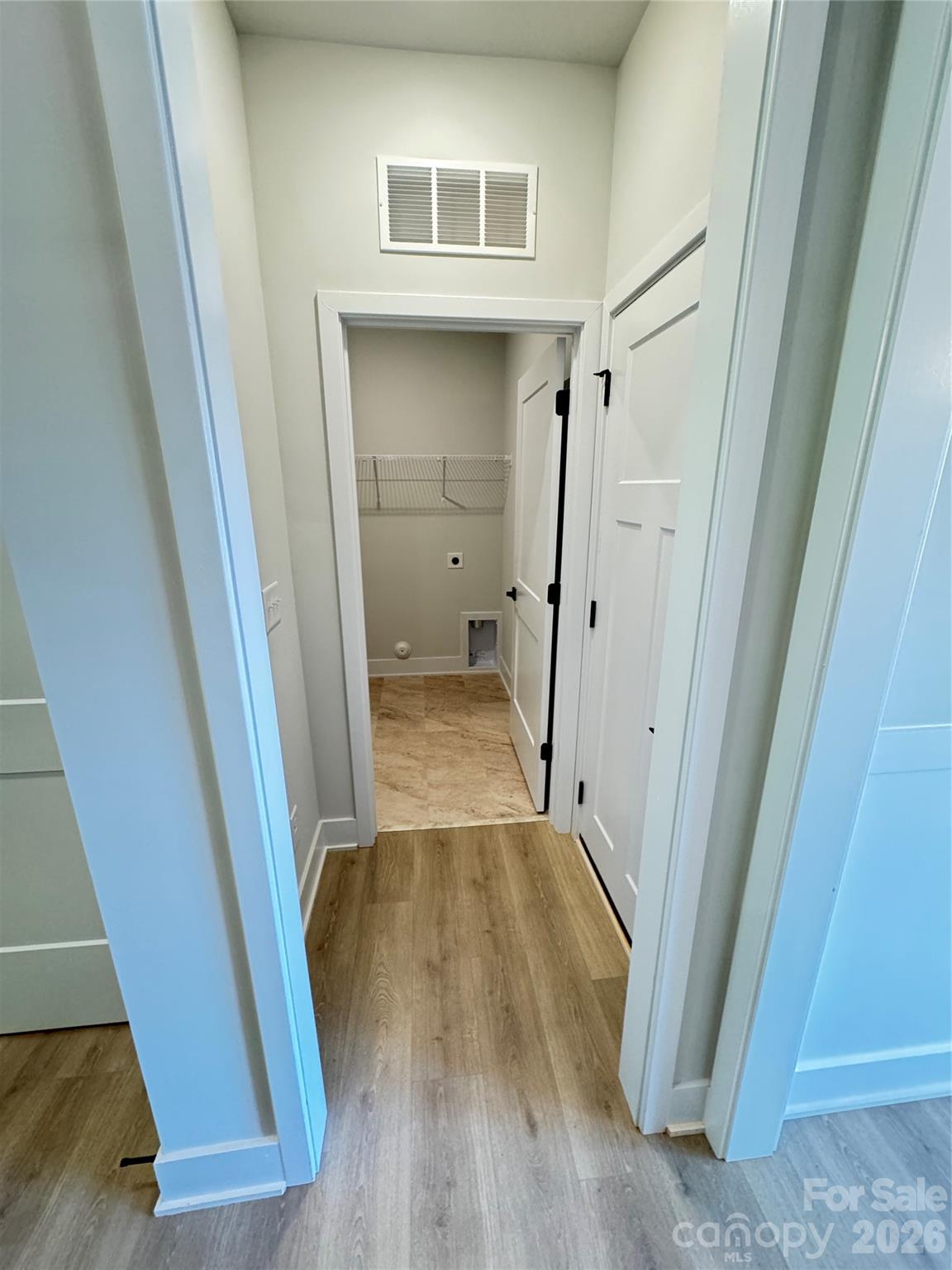 1075 Kildare Drive 66 Property Photo 18