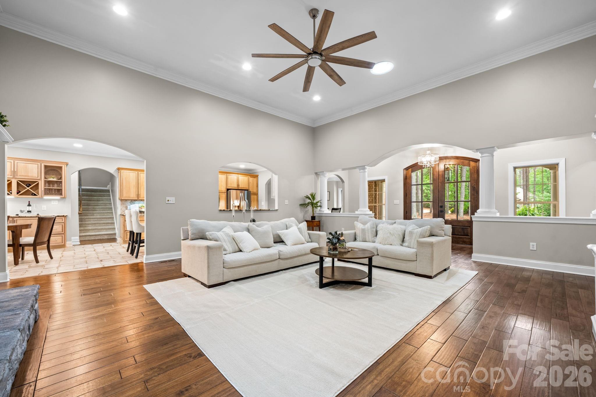4950 River Hills Drive Property Photo 3