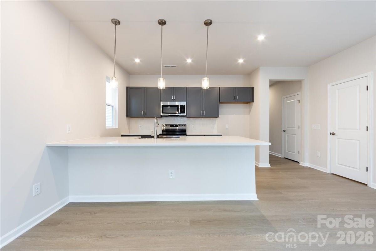 6017 Longar Lane Property Photo 9