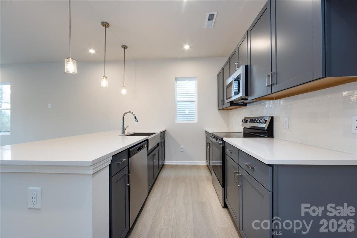 6017 Longar Lane Property Photo 10