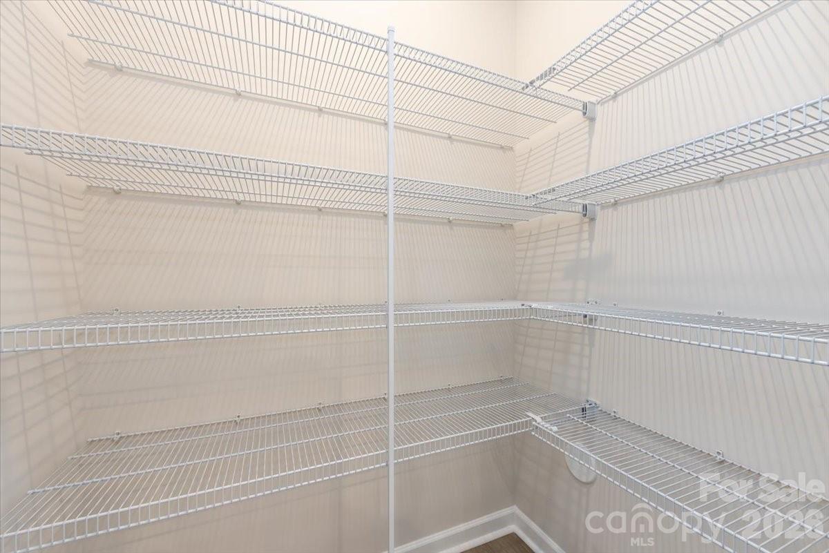 6017 Longar Lane Property Photo 12