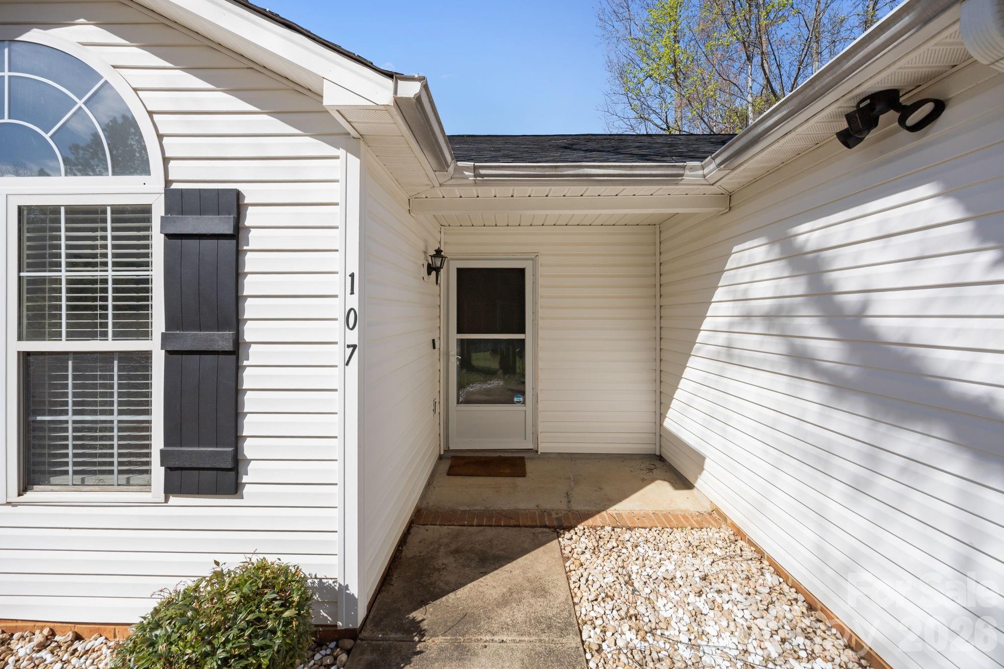 107 Panther Creek Road Property Photo 3