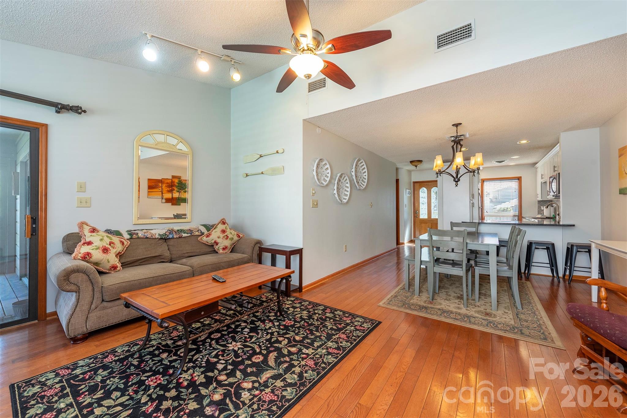 128 Quail Run Court 1626 Property Photo 3