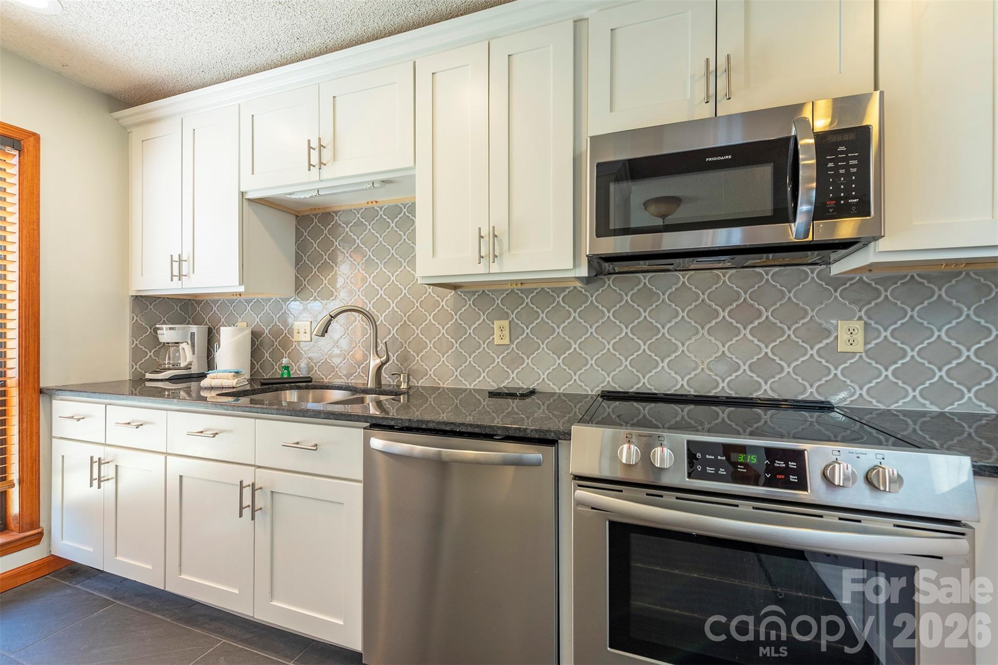128 Quail Run Court 1626 Property Photo 6