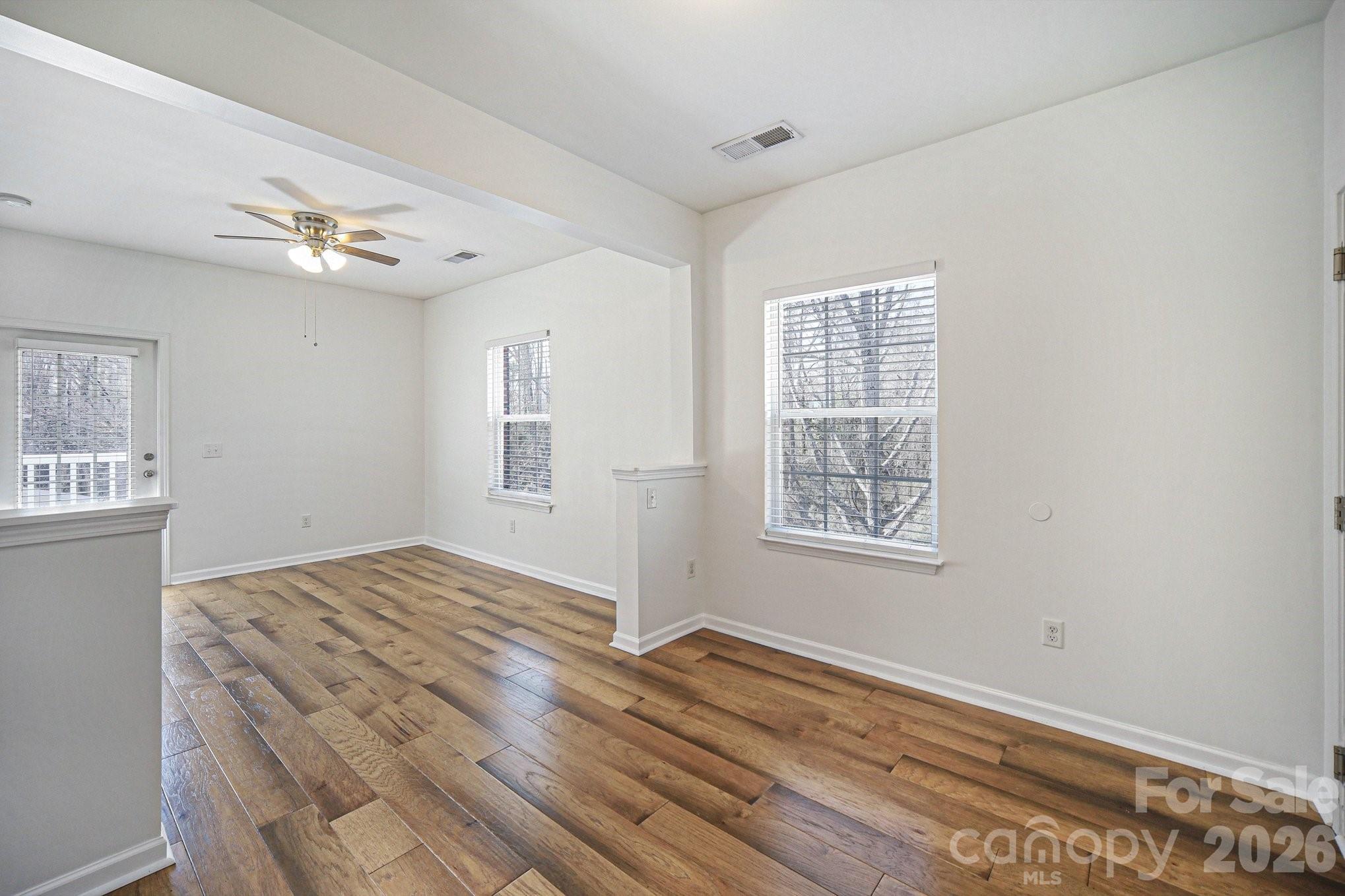 21510 Aftonshire Drive Property Photo 8