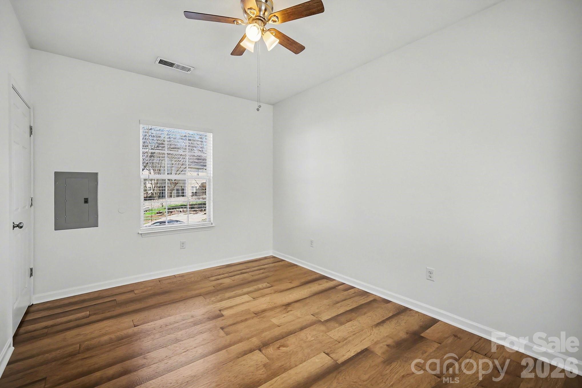 21510 Aftonshire Drive Property Photo 12