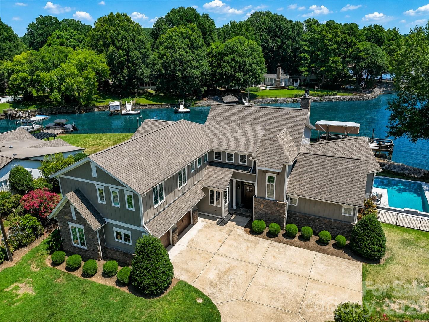 18014 Whispering Oaks Drive