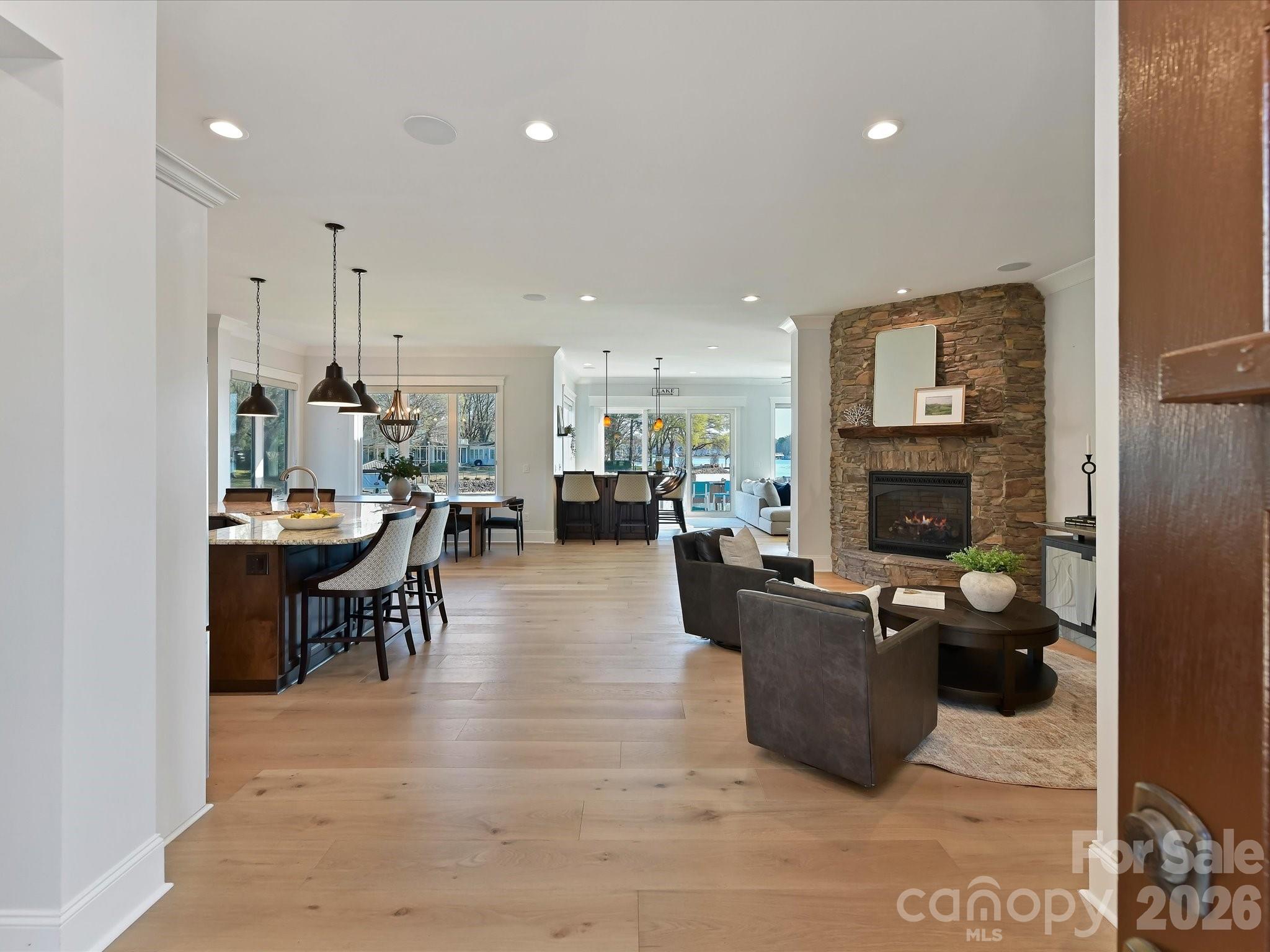18014 Whispering Oaks Drive Property Photo 6