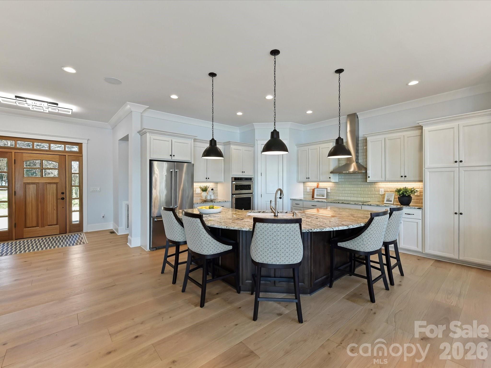 18014 Whispering Oaks Drive Property Photo 8