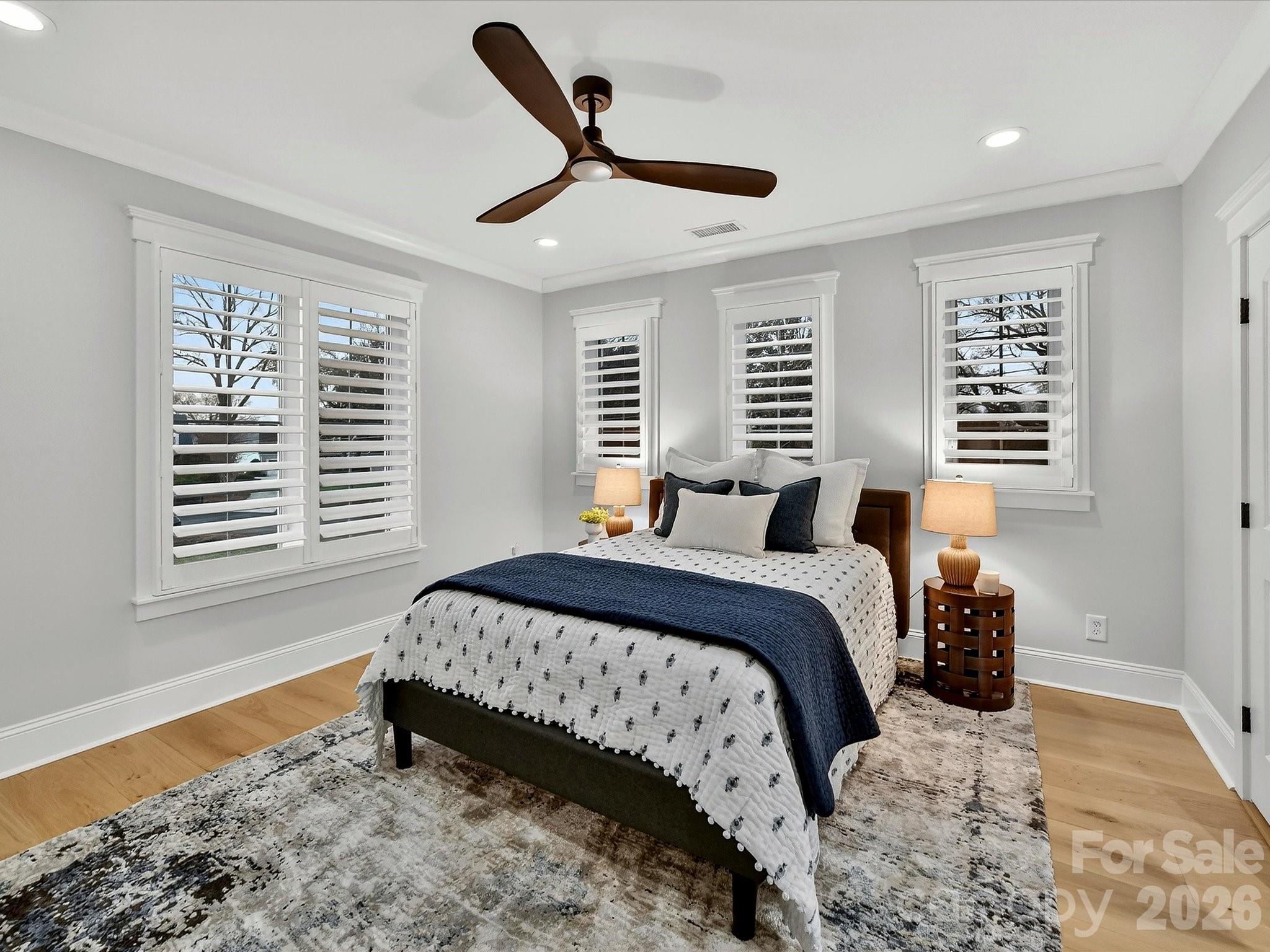 18014 Whispering Oaks Drive Property Photo 32