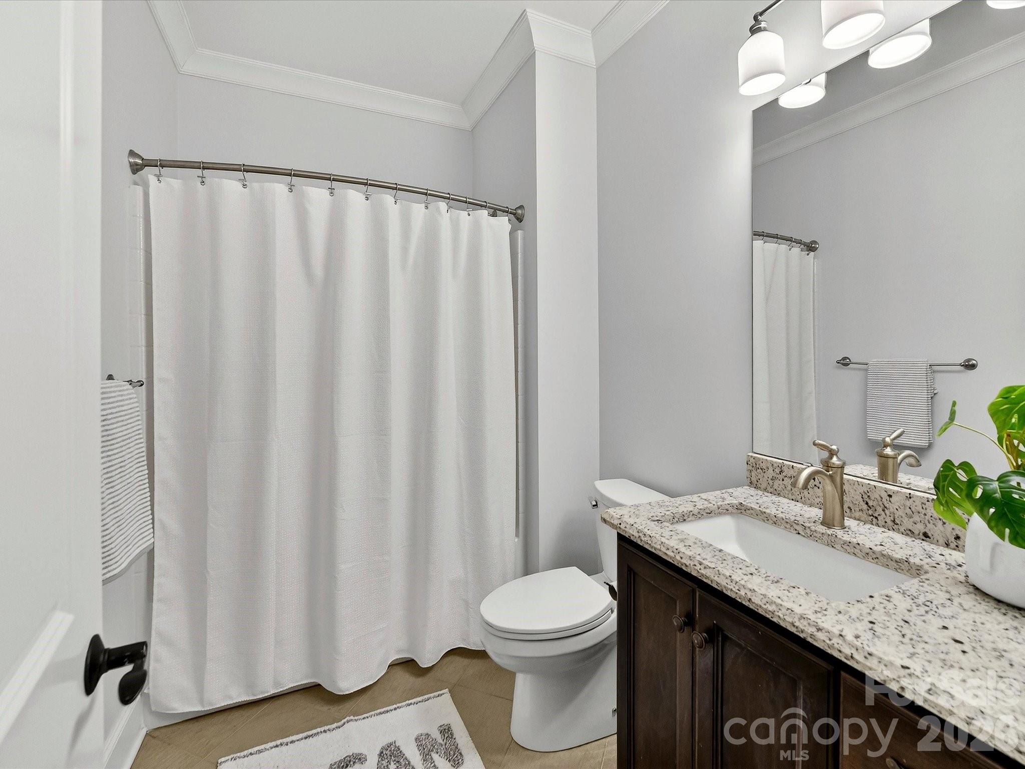 18014 Whispering Oaks Drive Property Photo 37