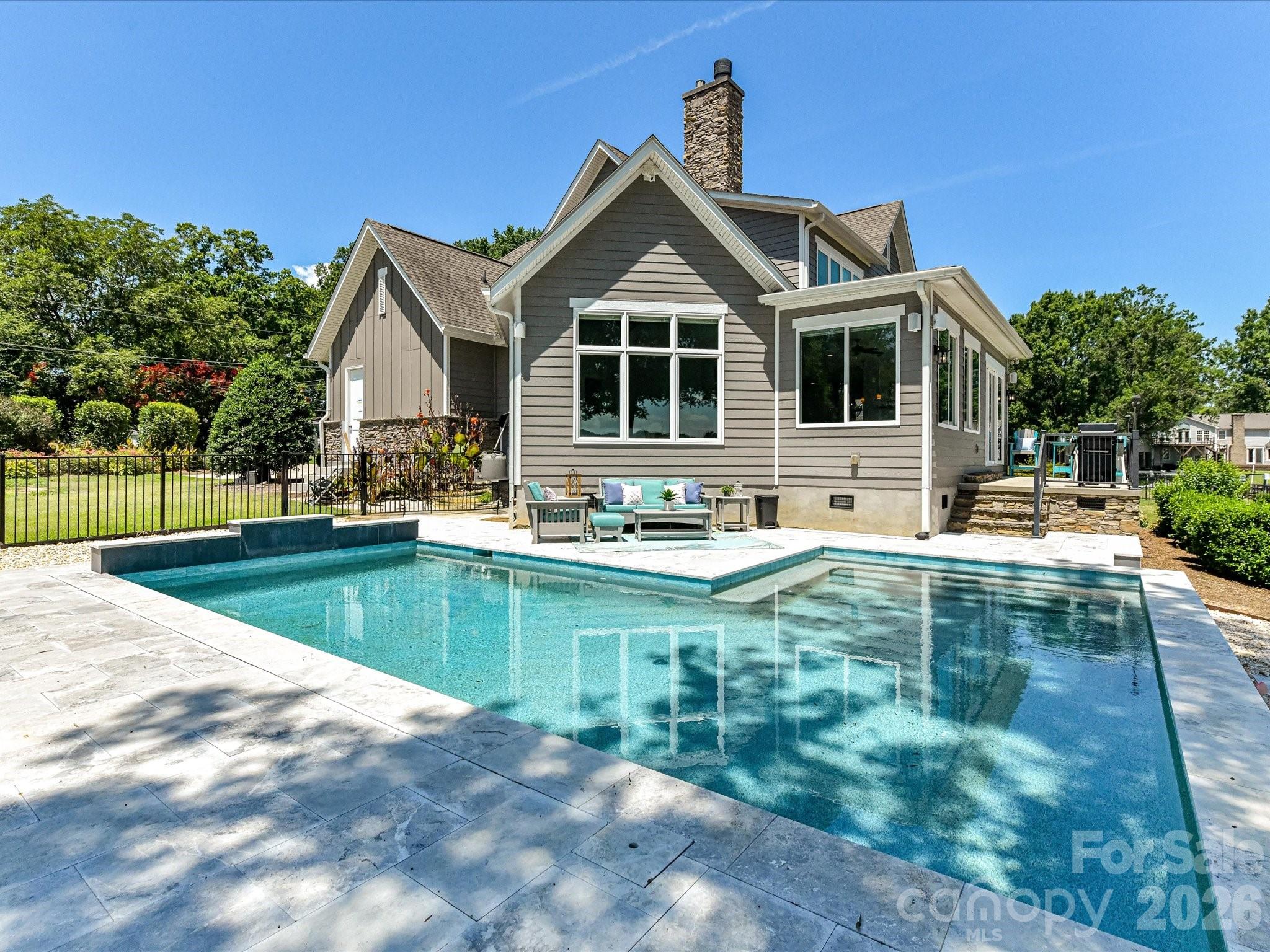 18014 Whispering Oaks Drive Property Photo 39