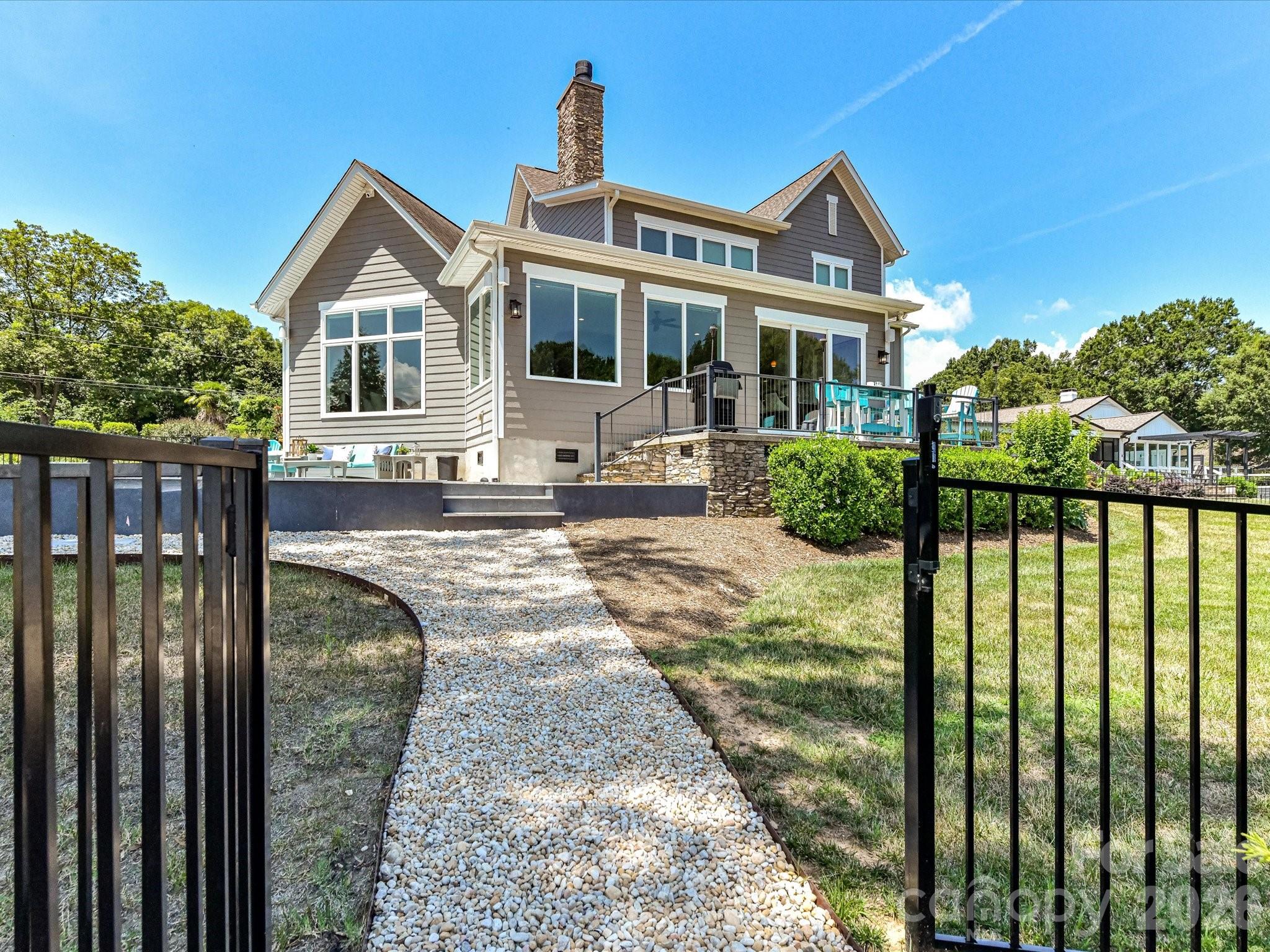 18014 Whispering Oaks Drive Property Photo 41