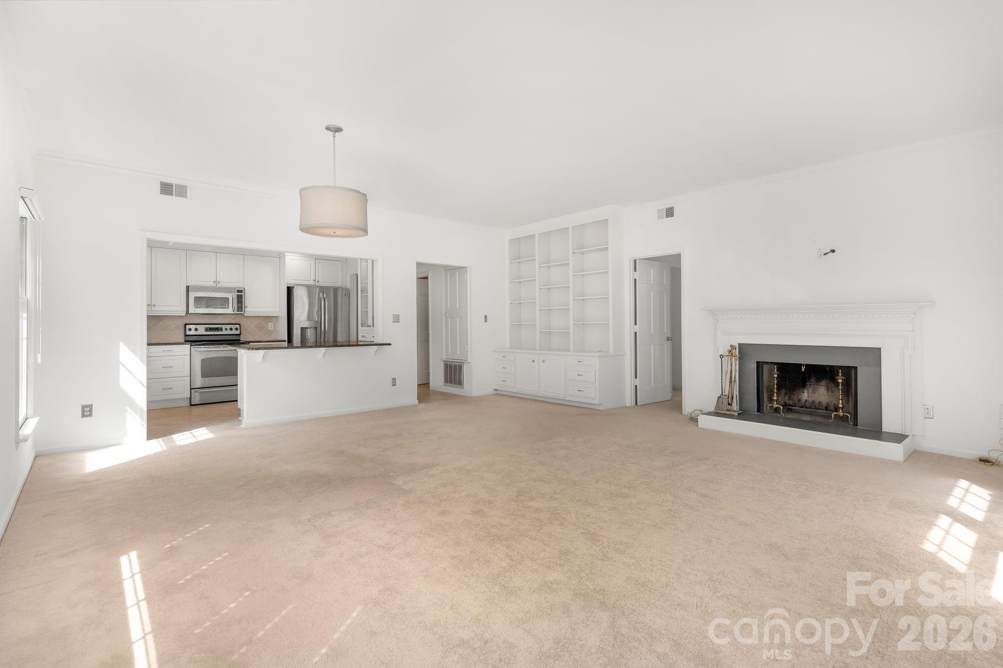 1016 Queens Road A Property Photo 9