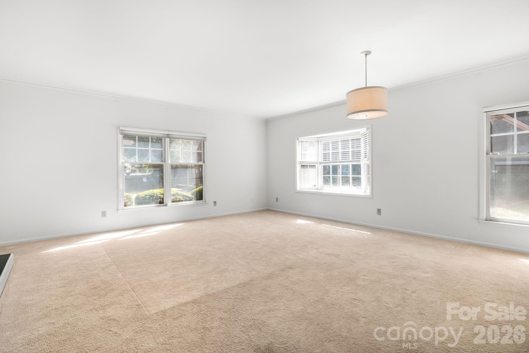 1016 Queens Road A Property Photo 12