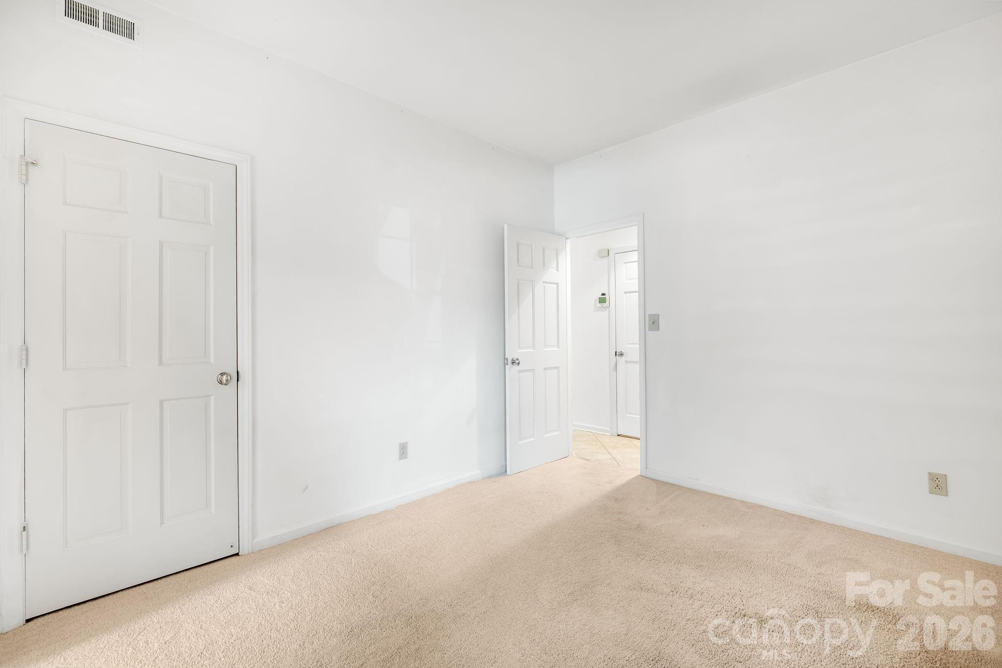 1016 Queens Road A Property Photo 18